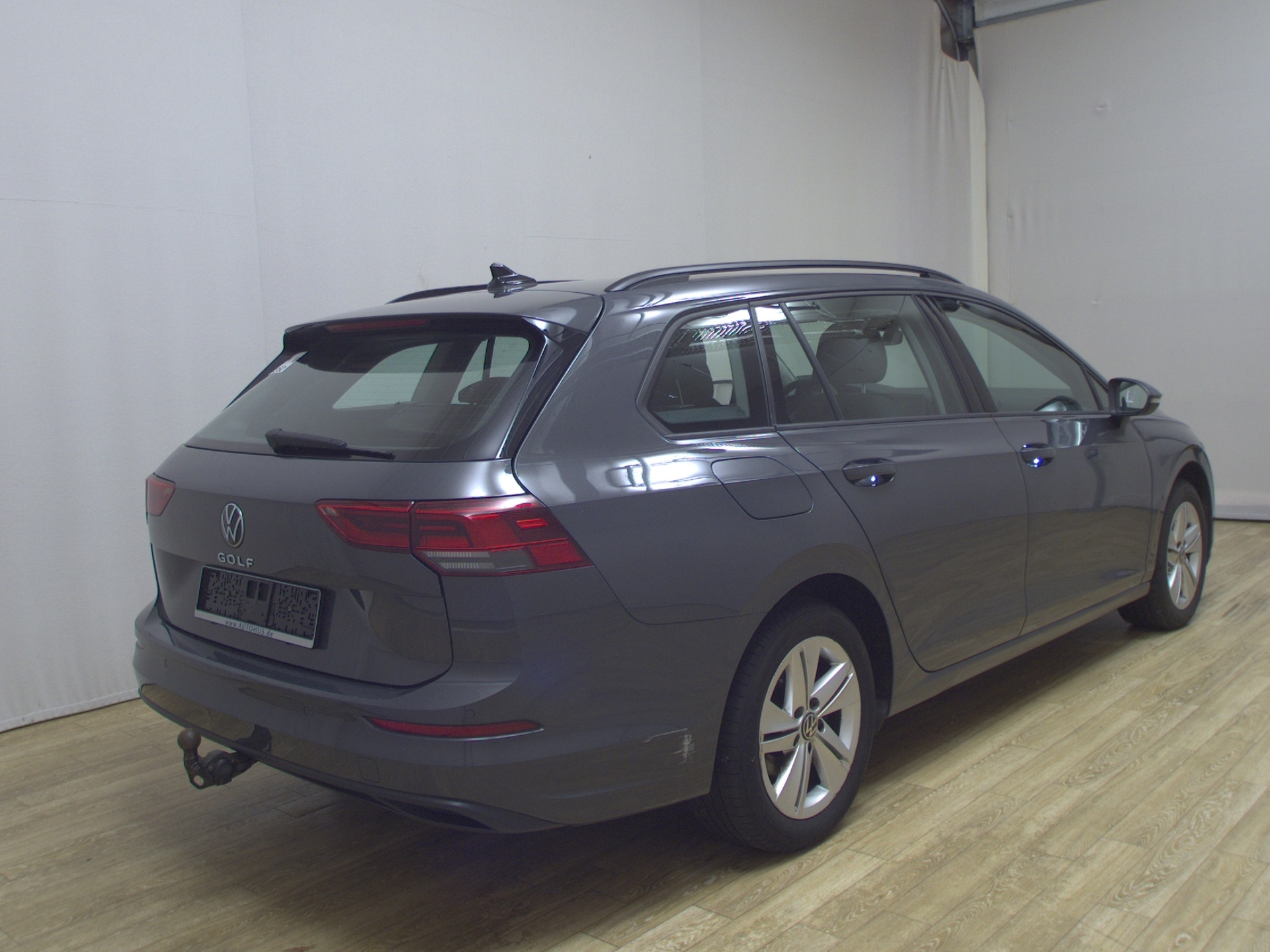 Volkswagen Golf-8 Var. 2.0 TDI Life Navi LED DC AHK ACC Shz 4