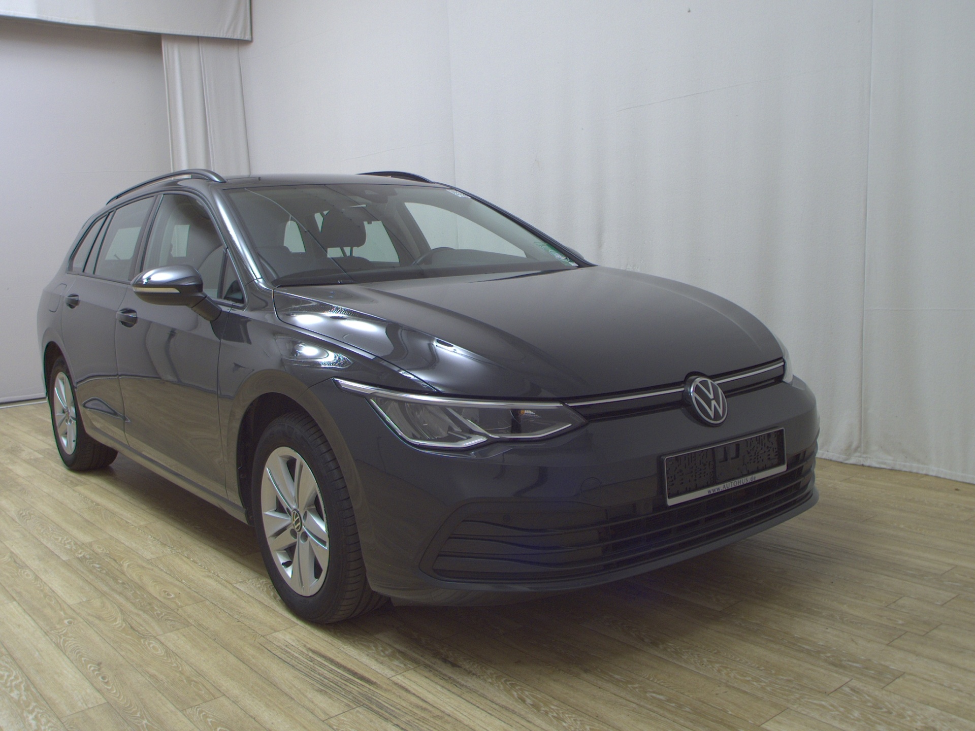 Volkswagen Golf-8 Var. 2.0 TDI Life Navi LED DC ACC Memory 3