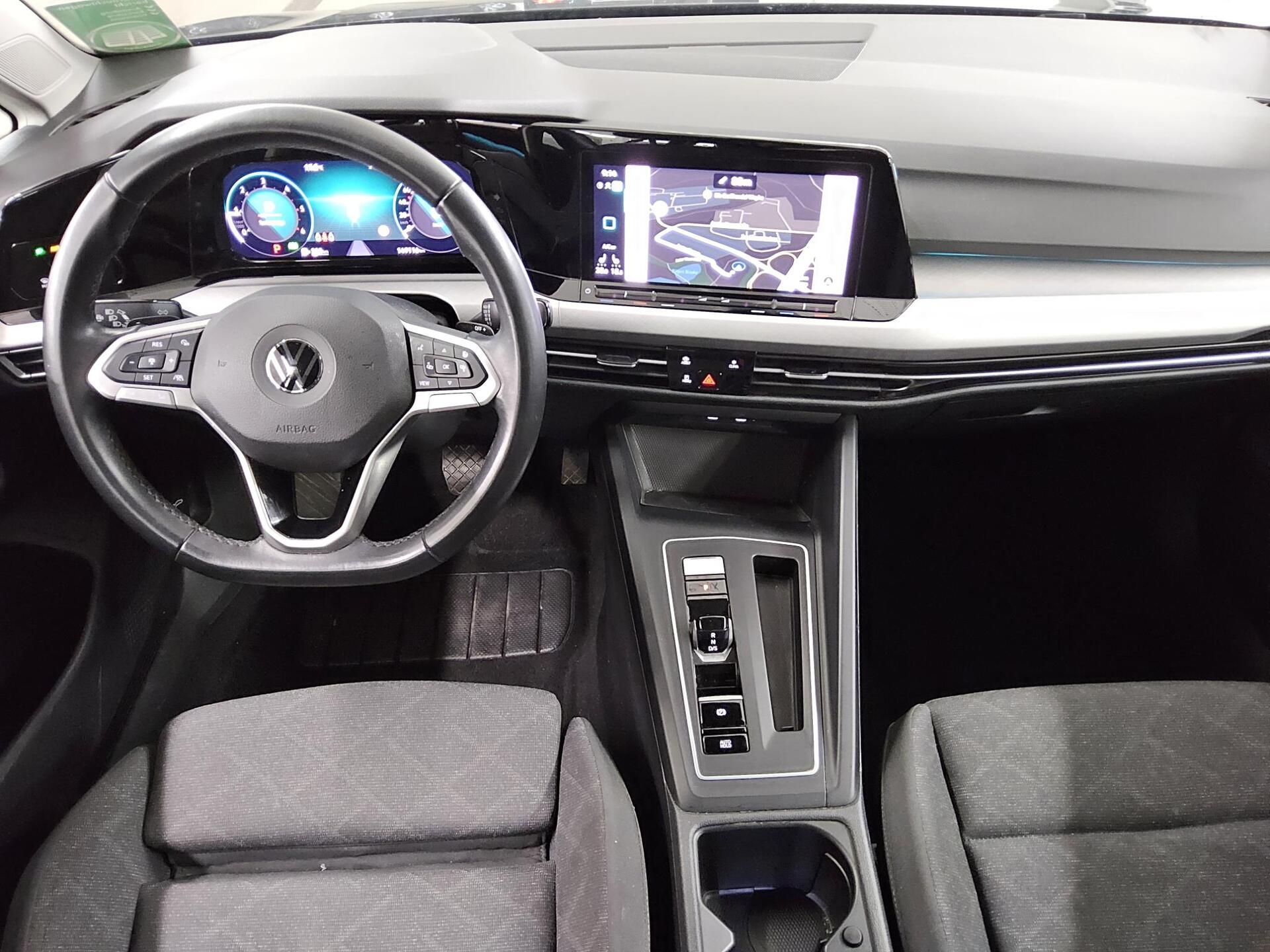 Volkswagen Golf-8 Var. 2.0 TDI Life Navi LED DC ACC Memory 5