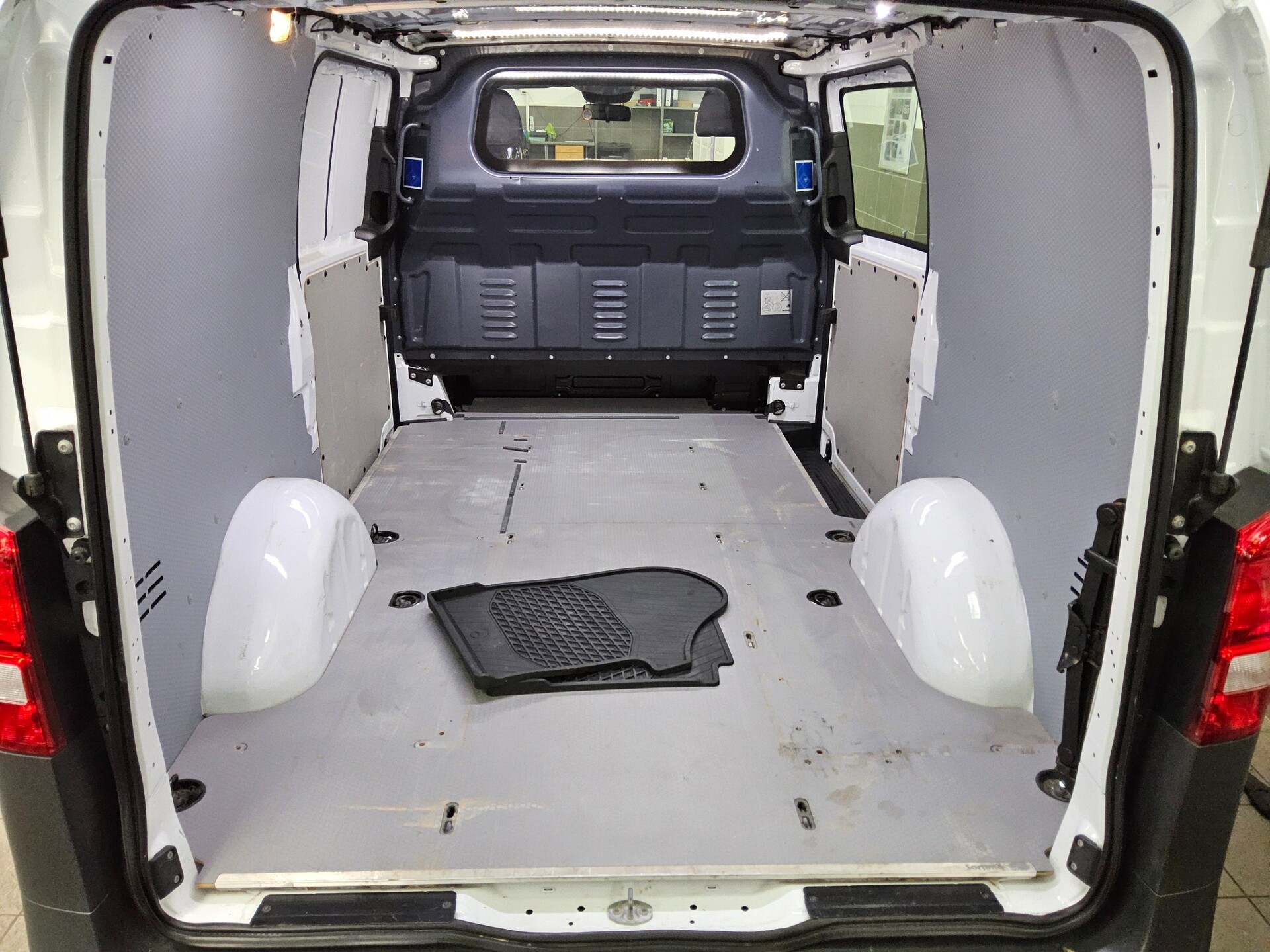 Mercedes-Benz Vito-114 CDI Navi Klima PDC Shz DAB Tempomat 11