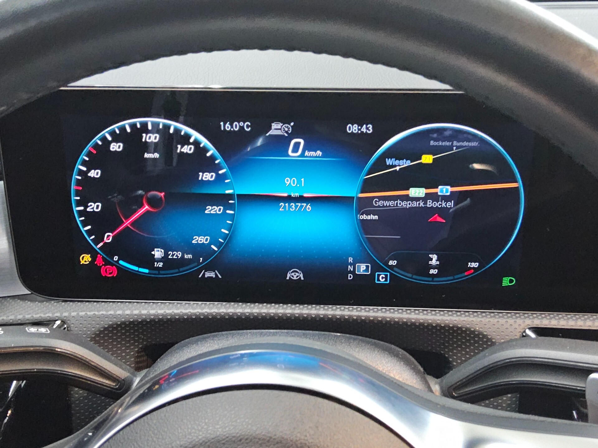 Mercedes-Benz CLA 220 SB d 4M AMG-Line Leder Navi MBUX+ Pano 8