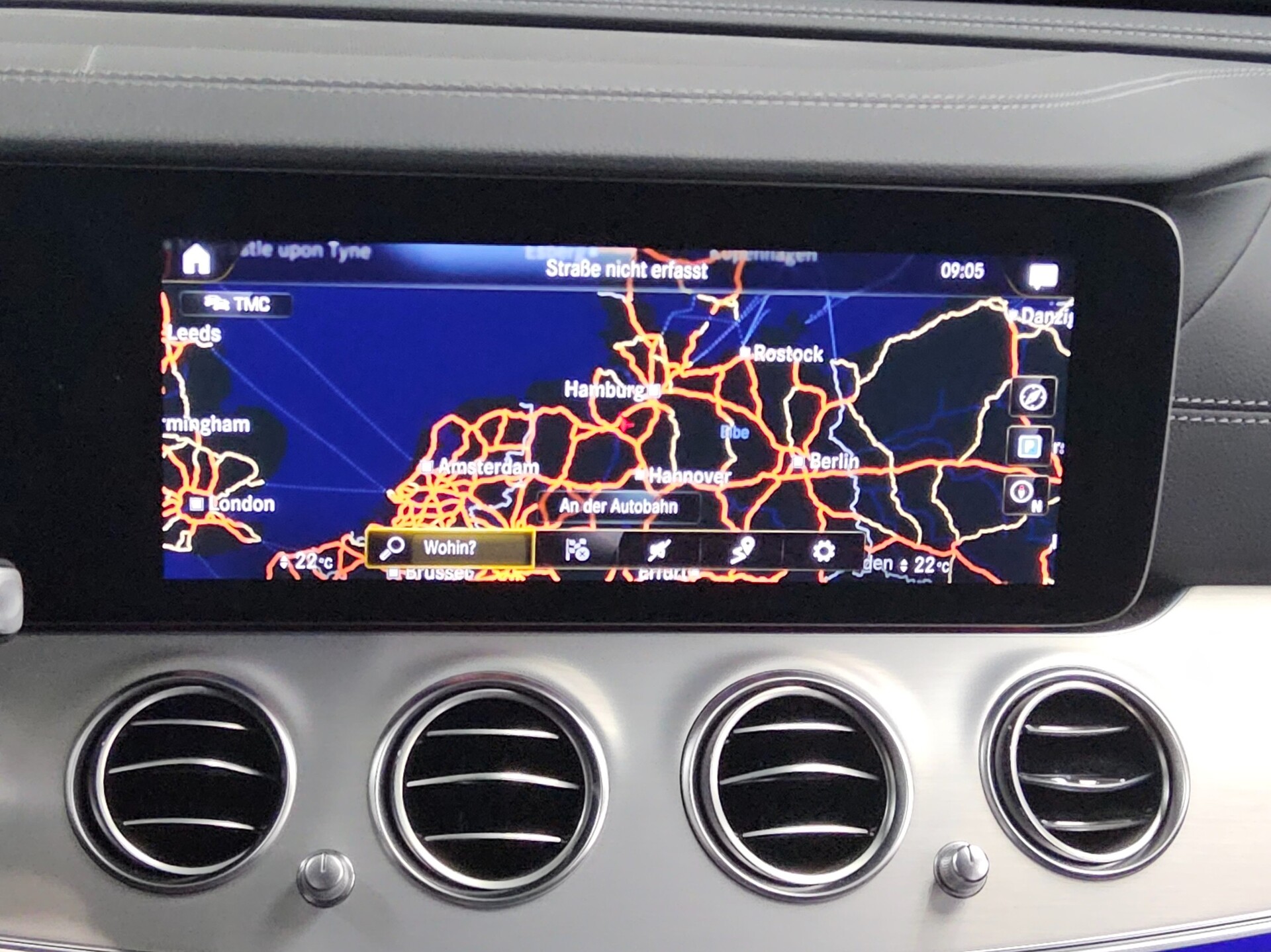 Mercedes-Benz E 300 T d 4M AMG-Line Navi LED Widescreen HuD 7