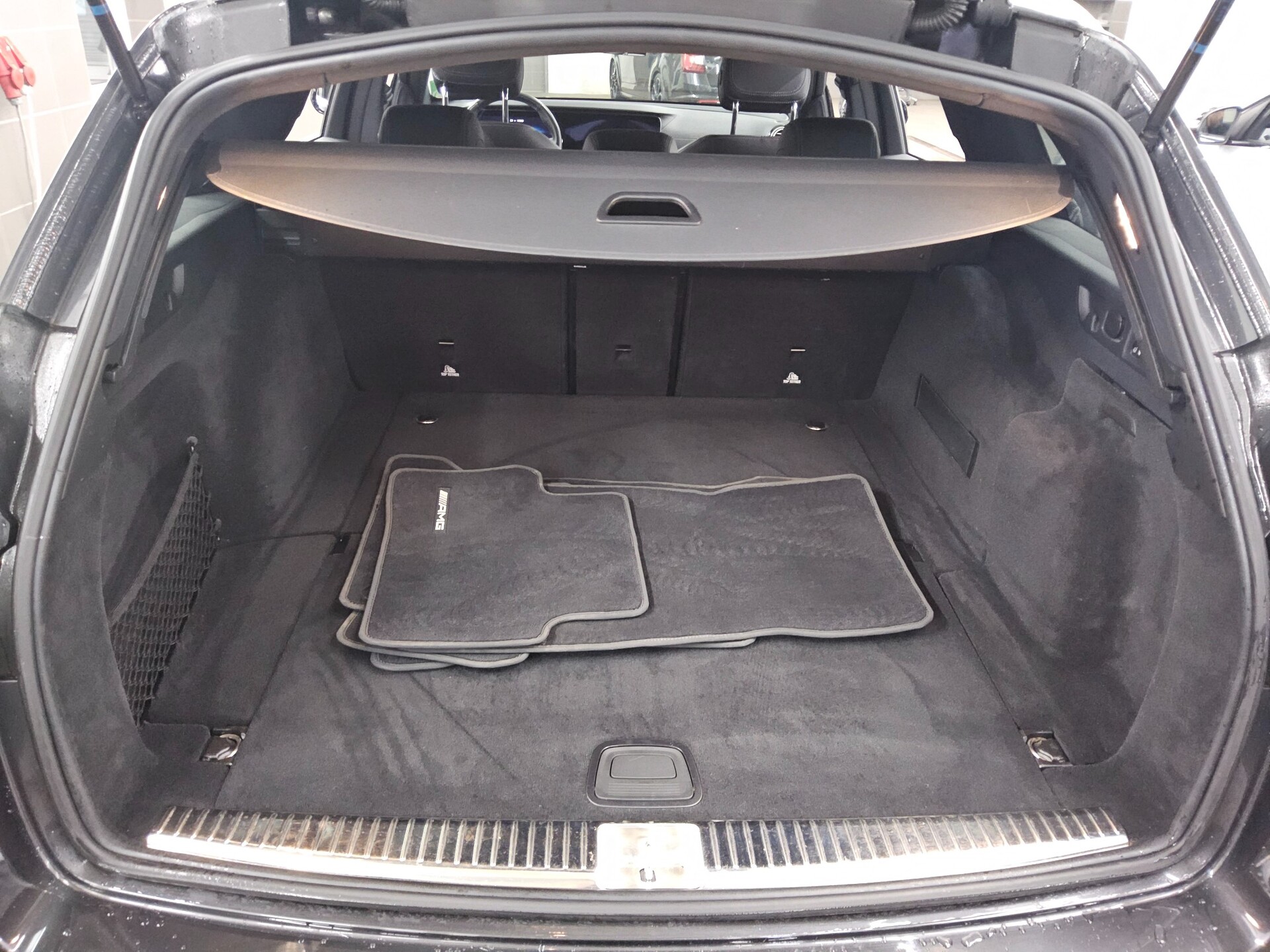 Mercedes-Benz E 300 T d 4M AMG-Line Navi LED Widescreen HuD 12