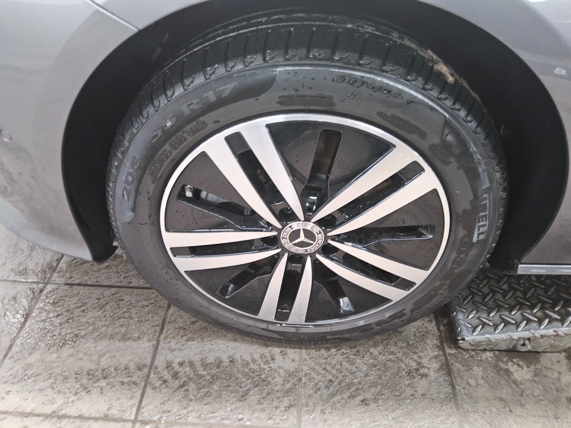 Mercedes-Benz CLA 250 e Progressive Leder Navi LED RFK 11