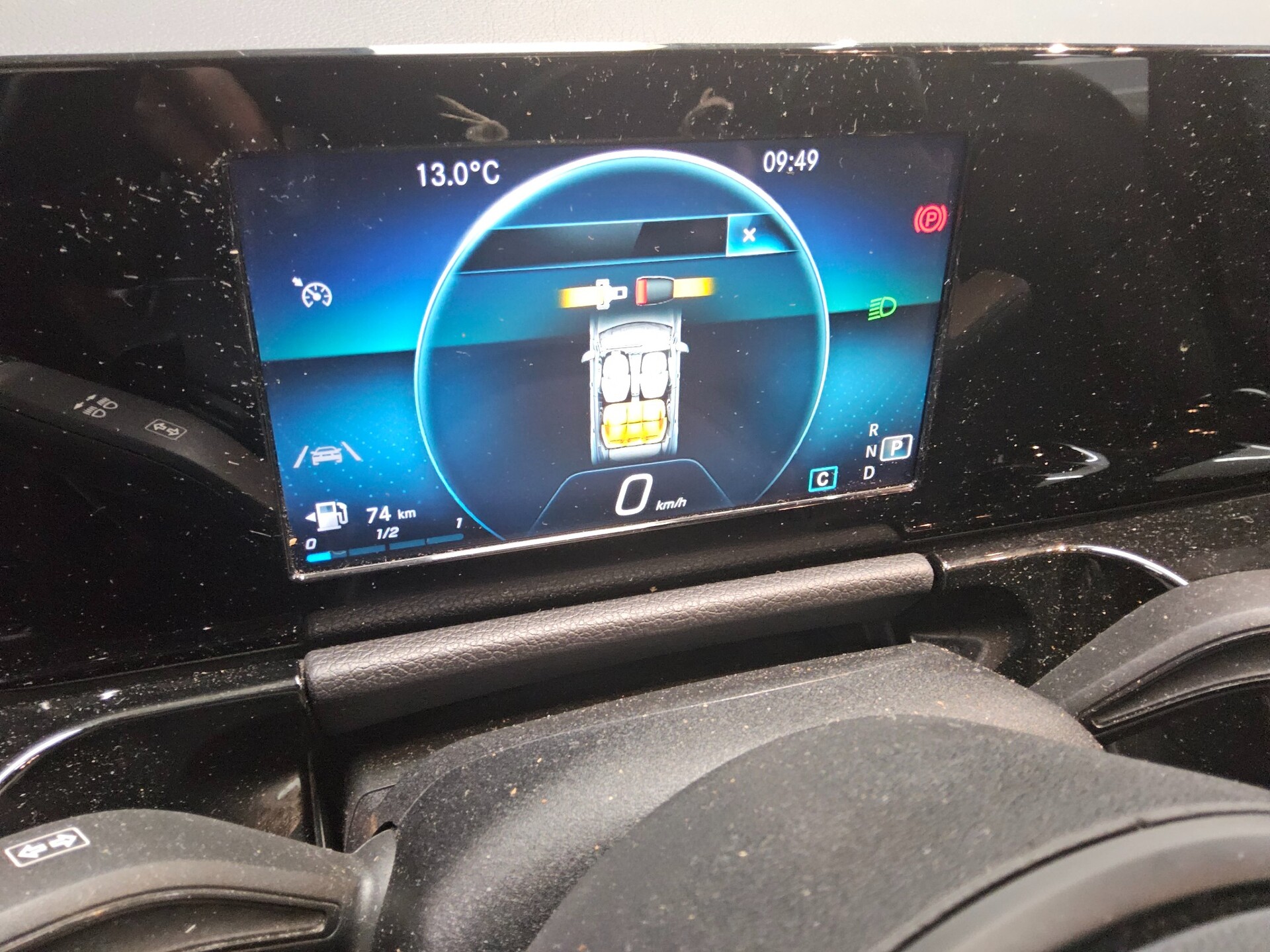 Mercedes-Benz GLA 200 d Style T-Leder Navi LED PDCSHZ Tempomat 10