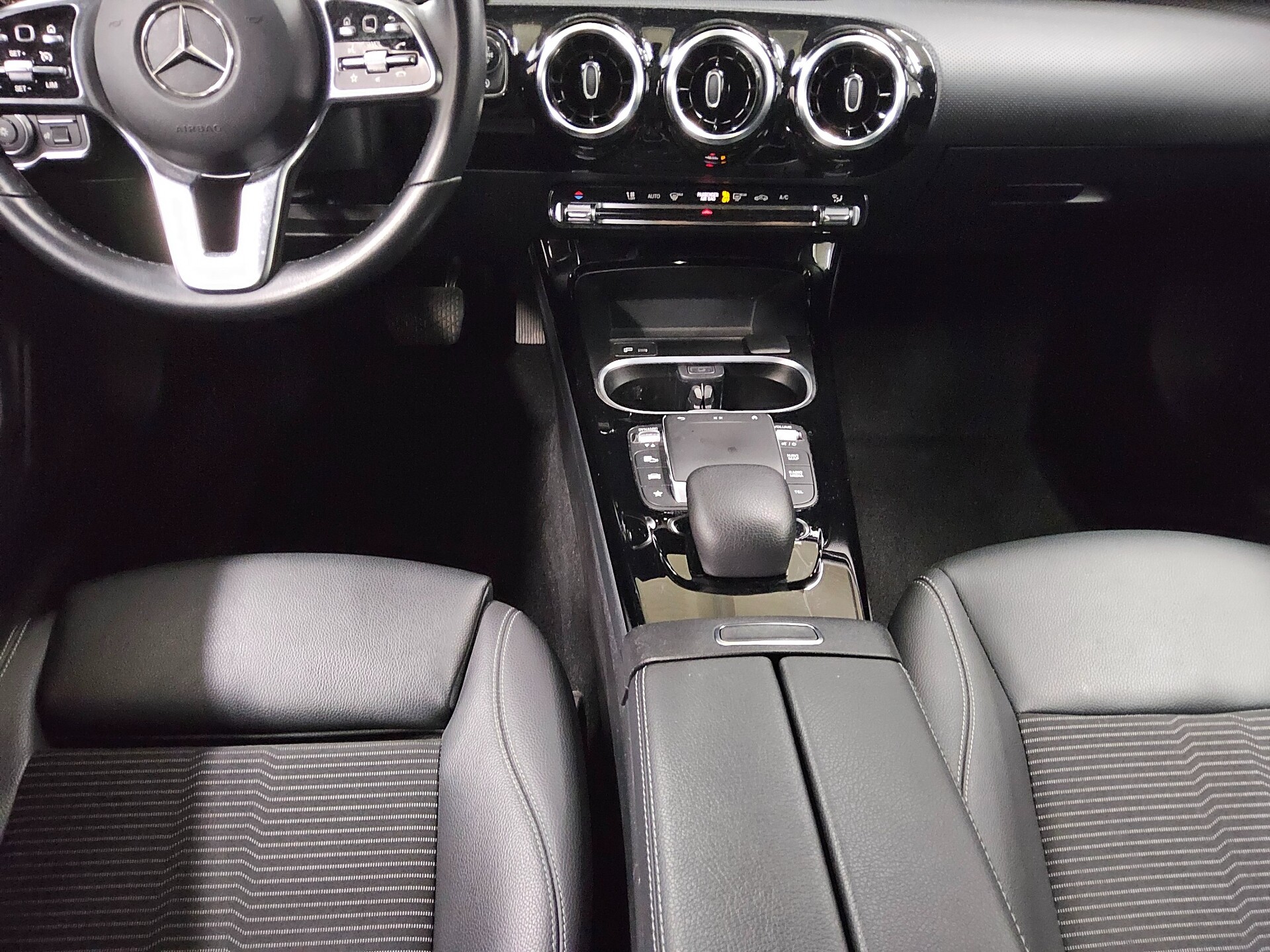 Mercedes-Benz CLA 200 SB d Progressive T-Leder Navi LED RfK 6