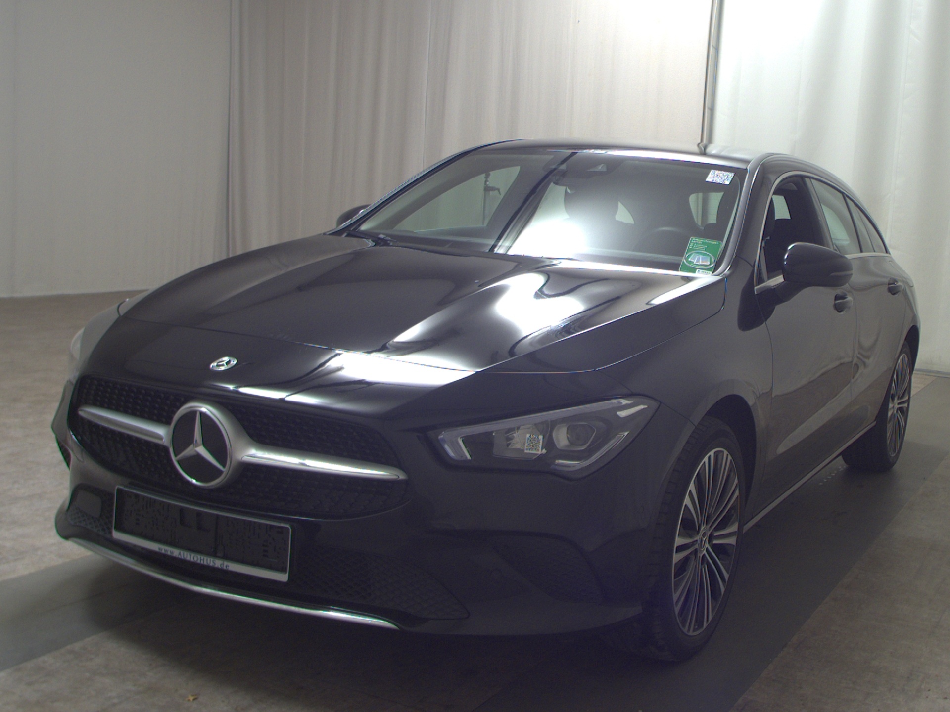 Mercedes-Benz CLA 250 Shooting Brake e Progressive Navi LED 2