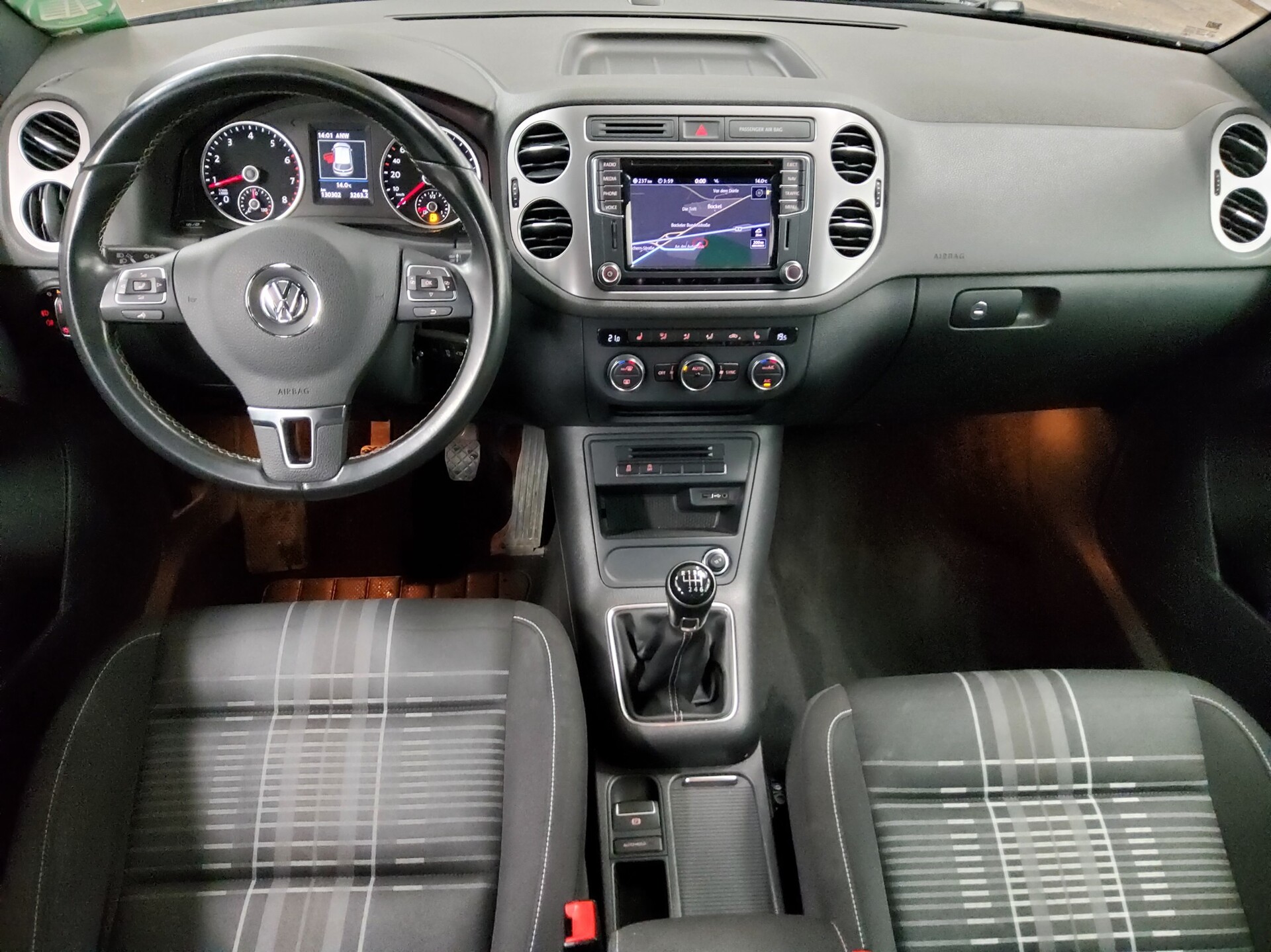 Volkswagen Tiguan 1.4 TSI Lounge Navi RFK Shz 5