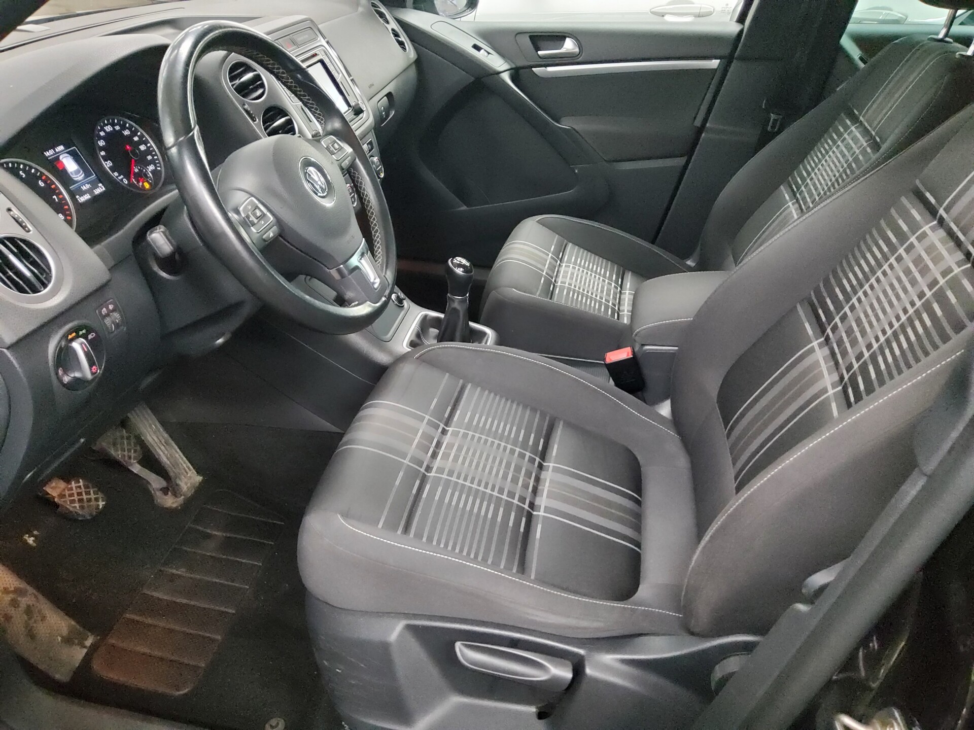 Volkswagen Tiguan 1.4 TSI Lounge Navi RFK Shz 8