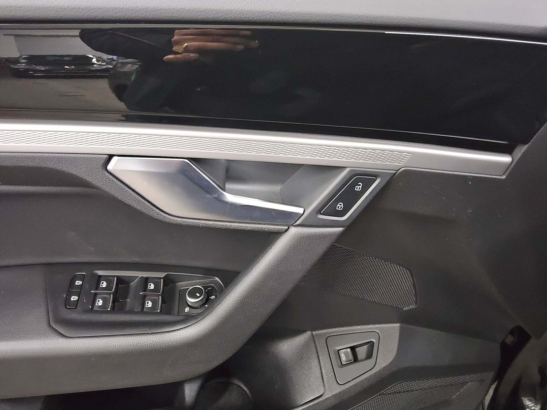 Volkswagen Touareg 3.0 TDI 4M Luft Leder Navi LED AID AHK 10