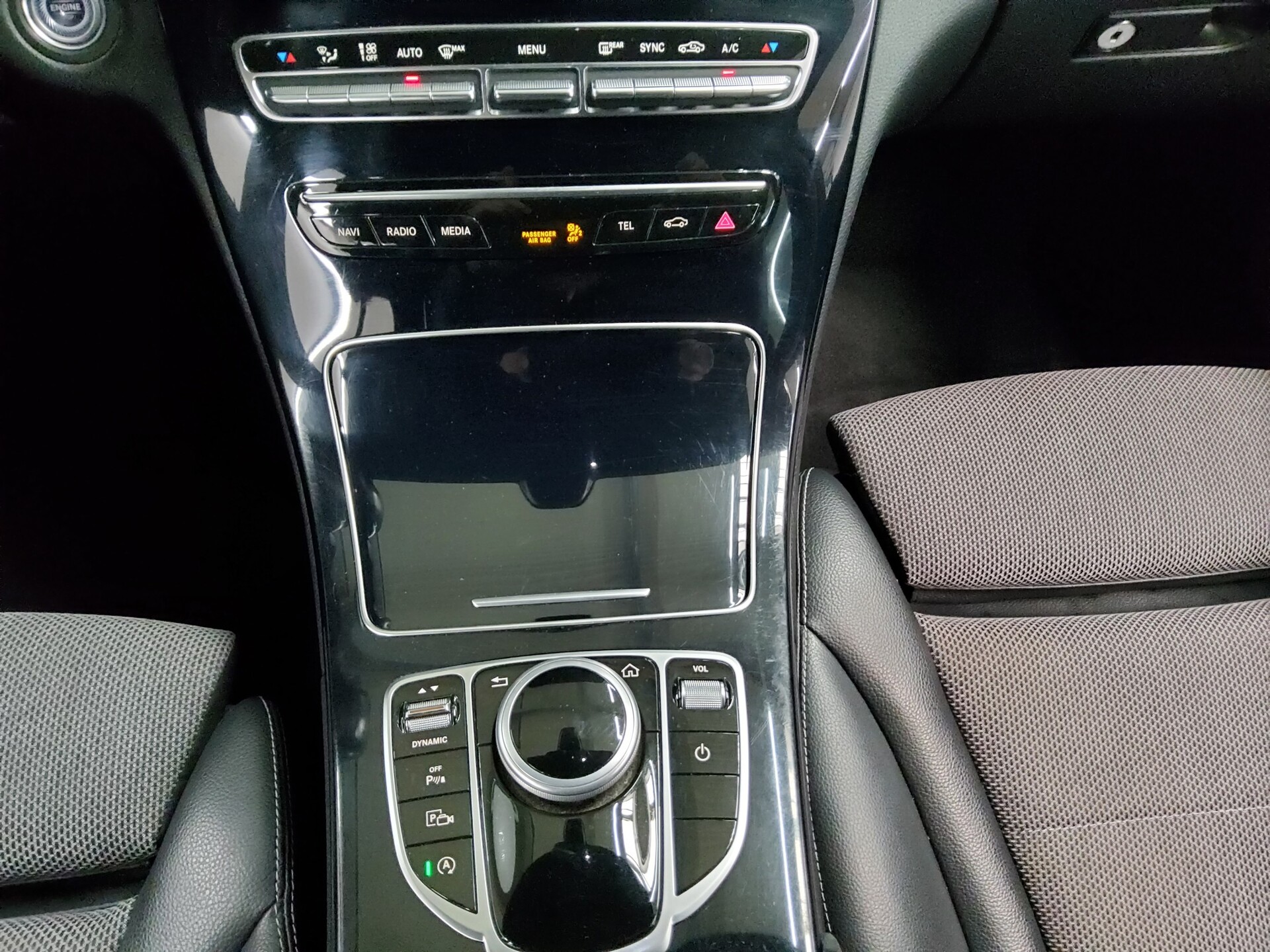 Mercedes-Benz C 220 T d Avantgarde Navi LED Shz PDC RfK 6