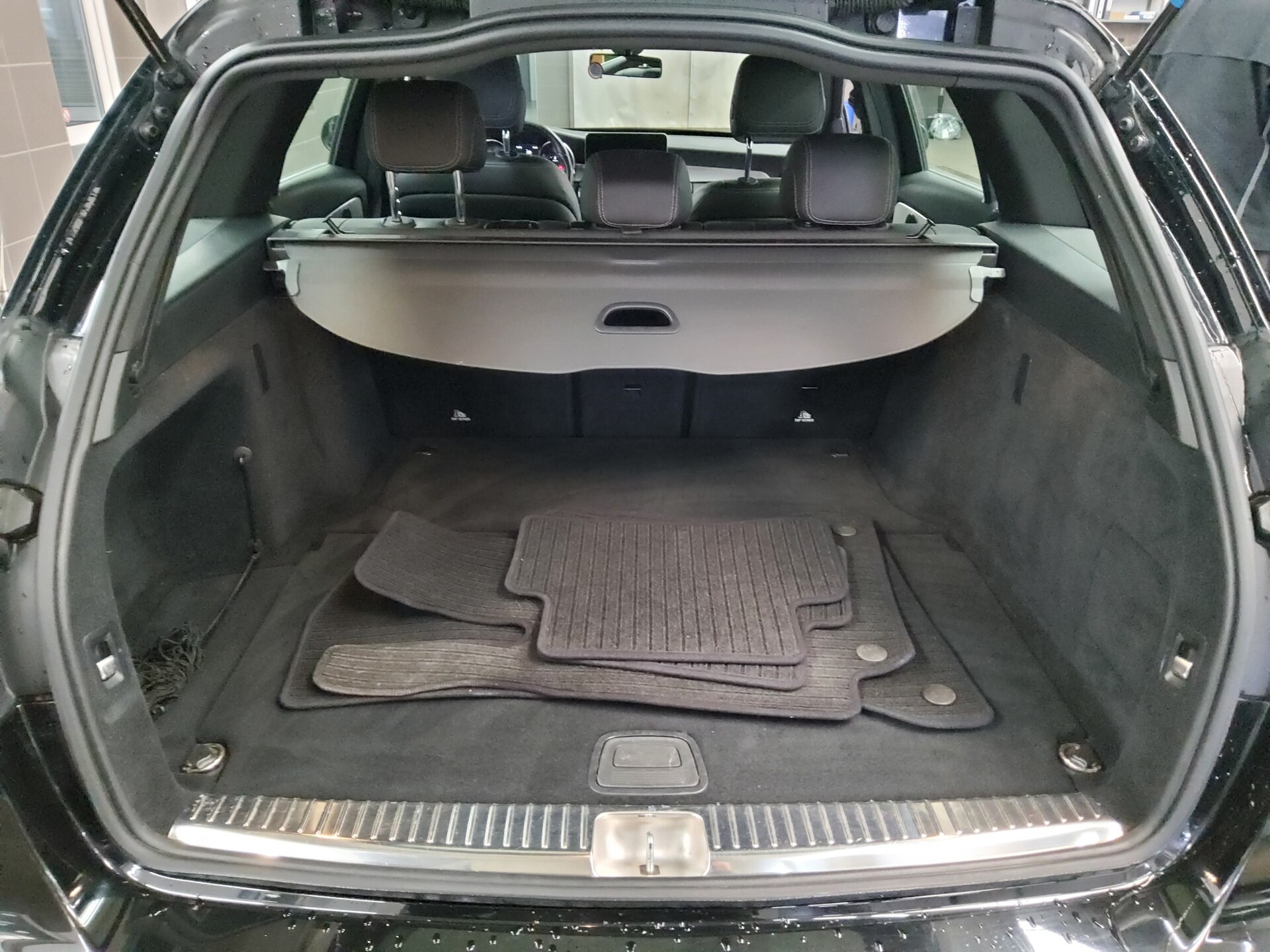 Mercedes-Benz C 220 T d Avantgarde Navi LED Shz PDC RfK 10