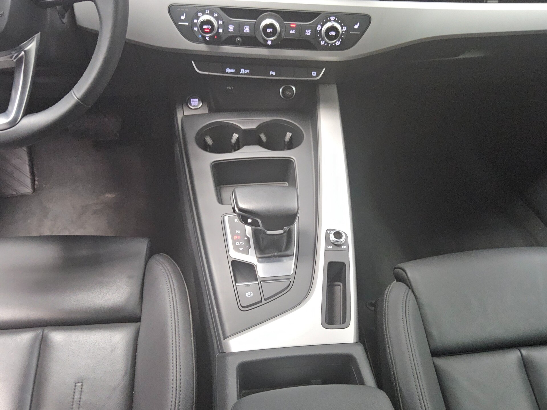 Audi A4 Avant 35 TFSI Leder Navi Matrix StHzg RFK ACC 6