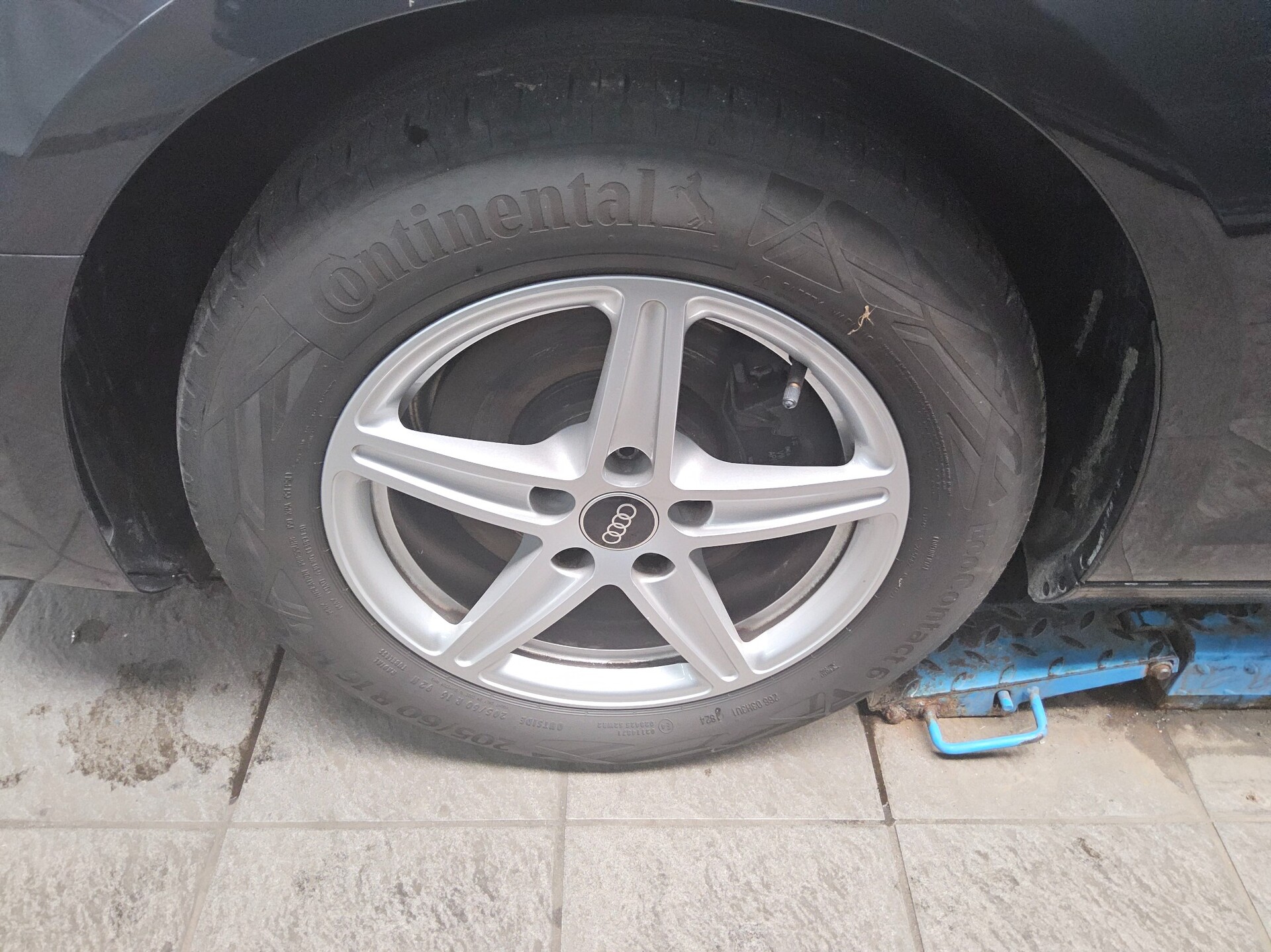 Audi A4 Avant 35 TFSI Leder Navi Matrix StHzg RFK ACC 10