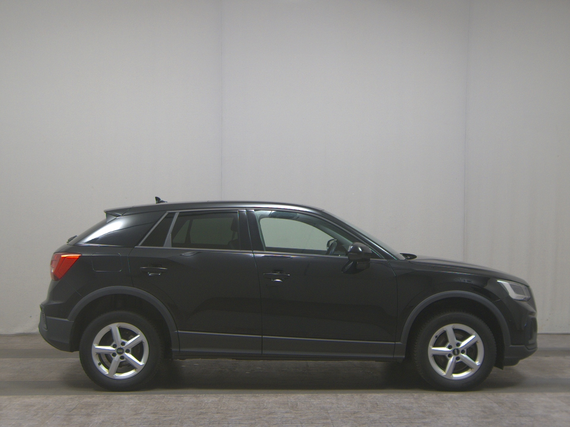 Audi Q2 35 TDI Navi Panorama LED Kamera SHZ