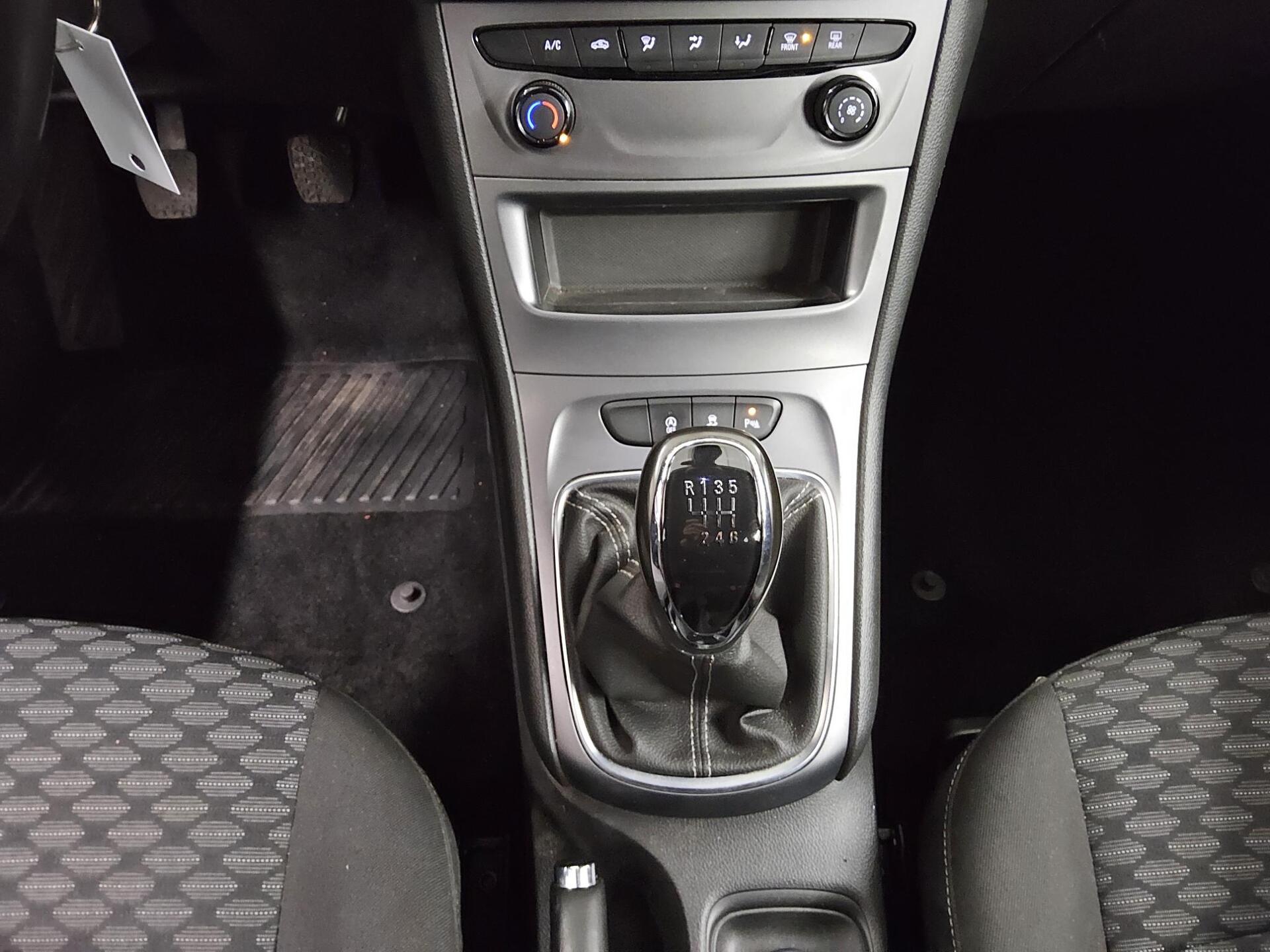 Opel Astra ST 1.5 D Edition Navi Tempomat PDC 6