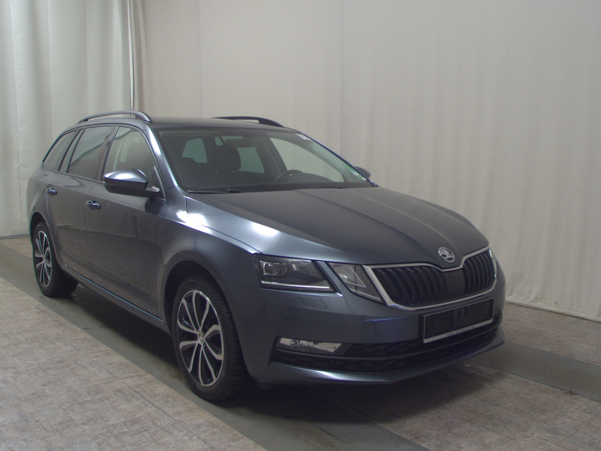 Skoda Octavia Kombi 1.6 TDI Soleil Navi LED RfK ACC 3