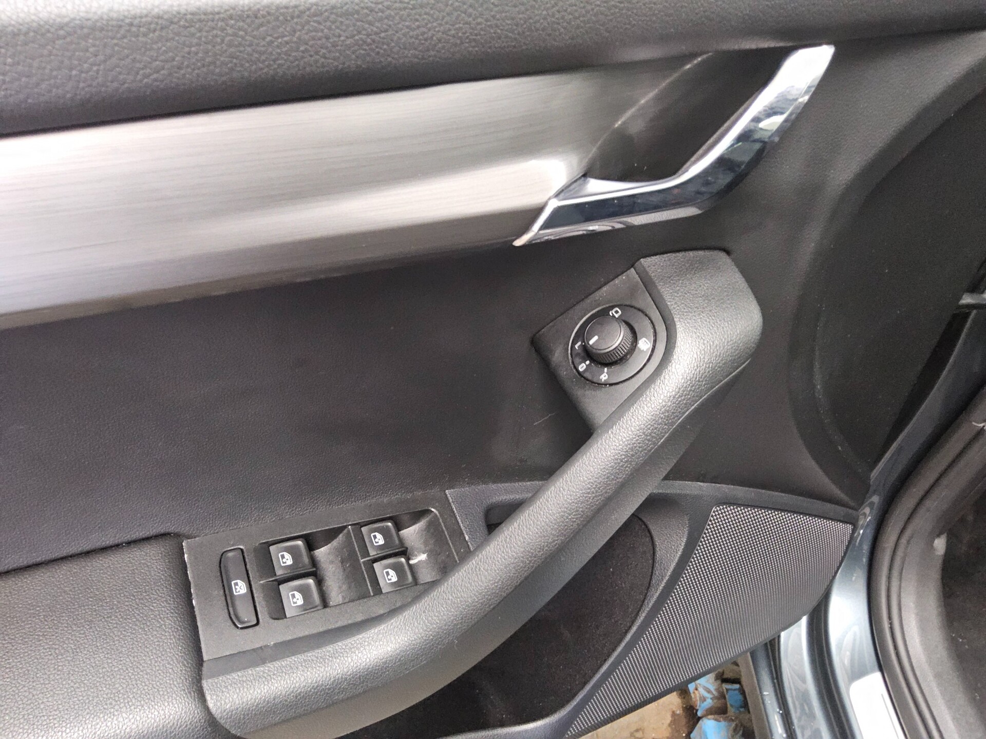 Skoda Octavia Kombi 1.6 TDI Soleil Navi LED RfK ACC 9