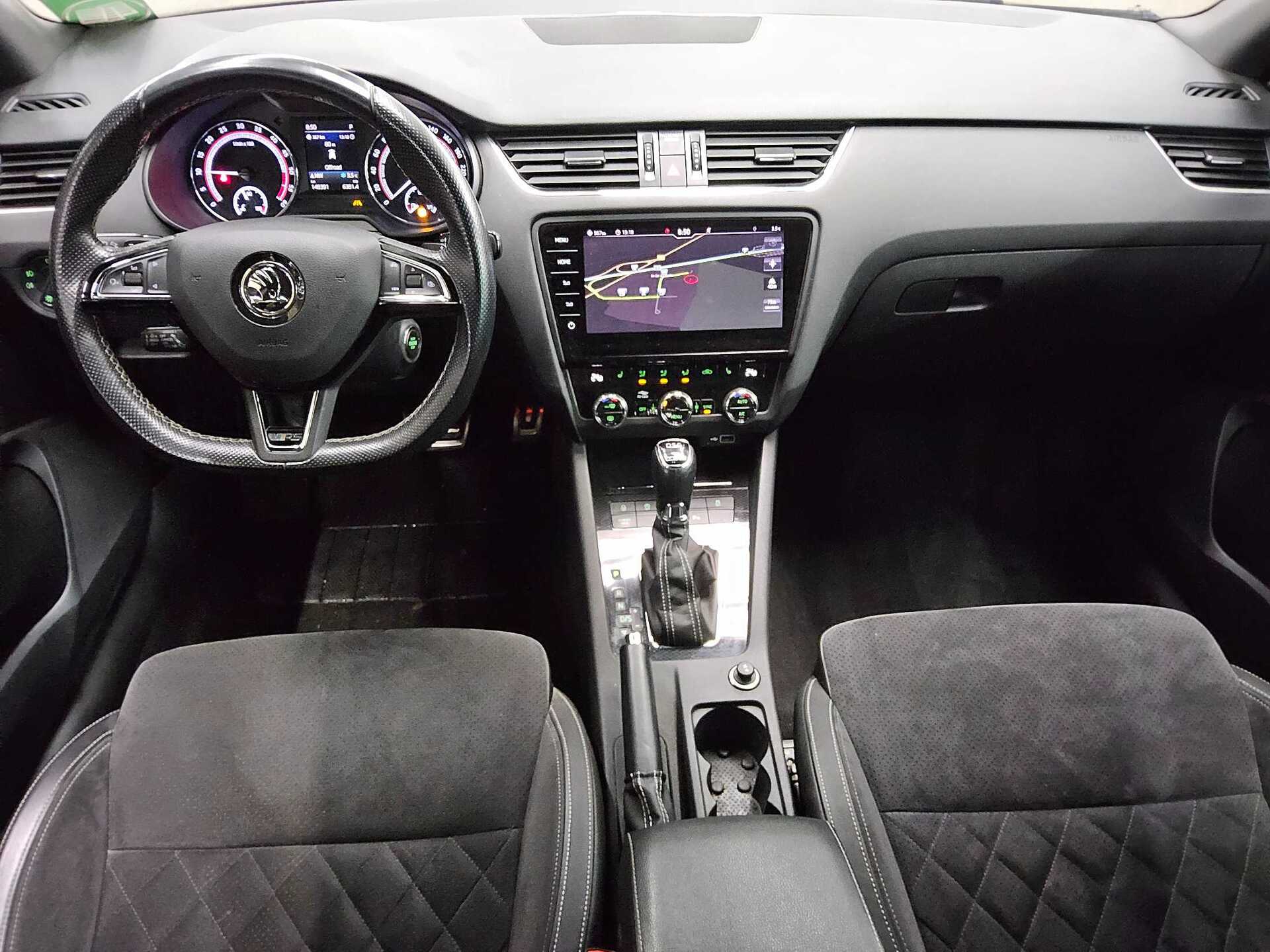 Skoda Octavia Kombi 2.0 TDI RS Navi LED AHK ACC Memory 5