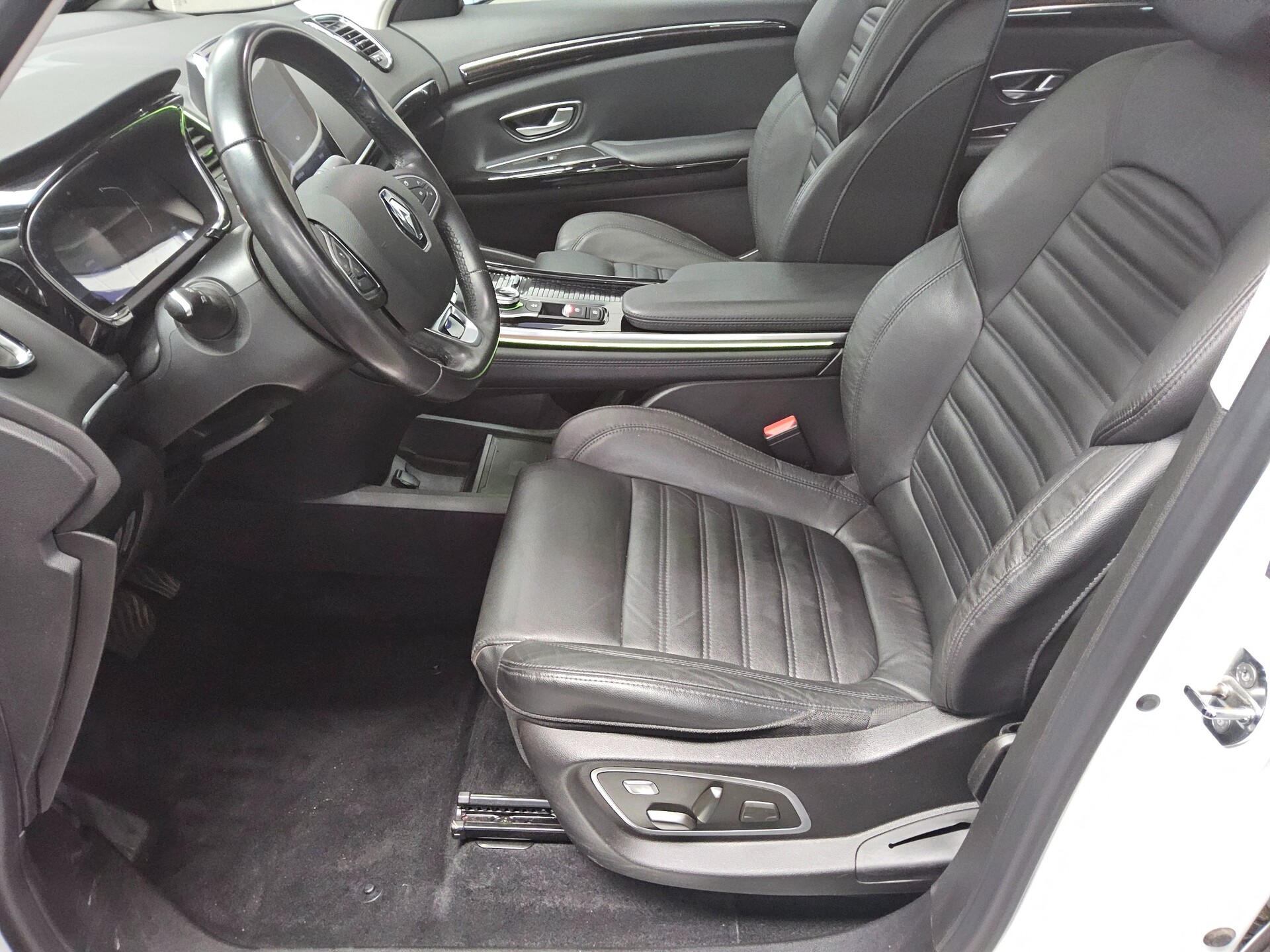 Renault Espace 2.0 dCi Techno Leder Navi LED RfK ACC 8