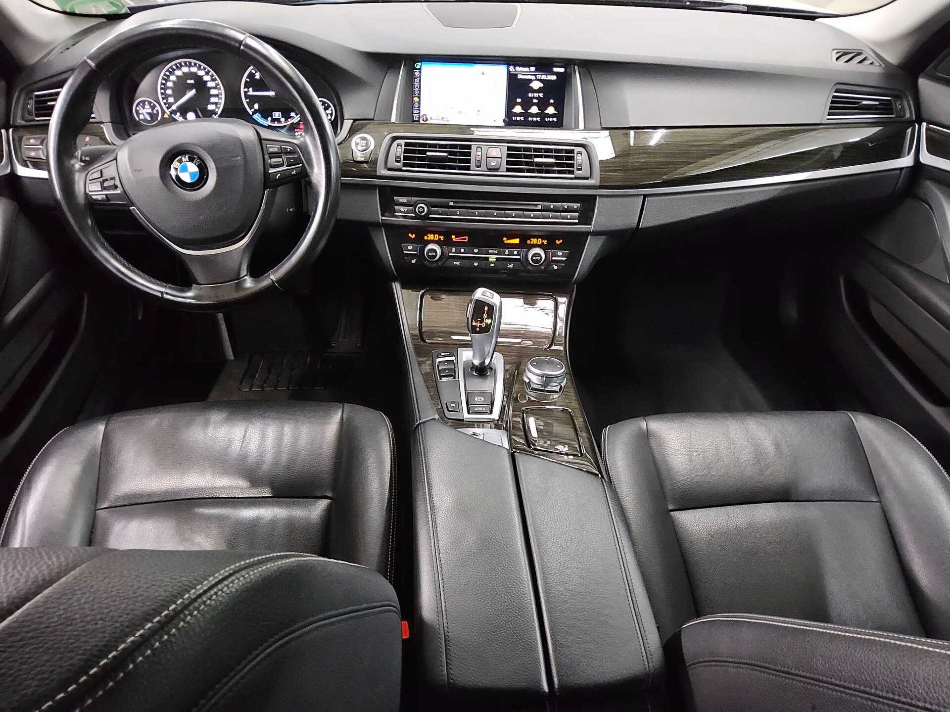 BMW 520dA Touring Leder Navi HiFi Xenon AHK 5