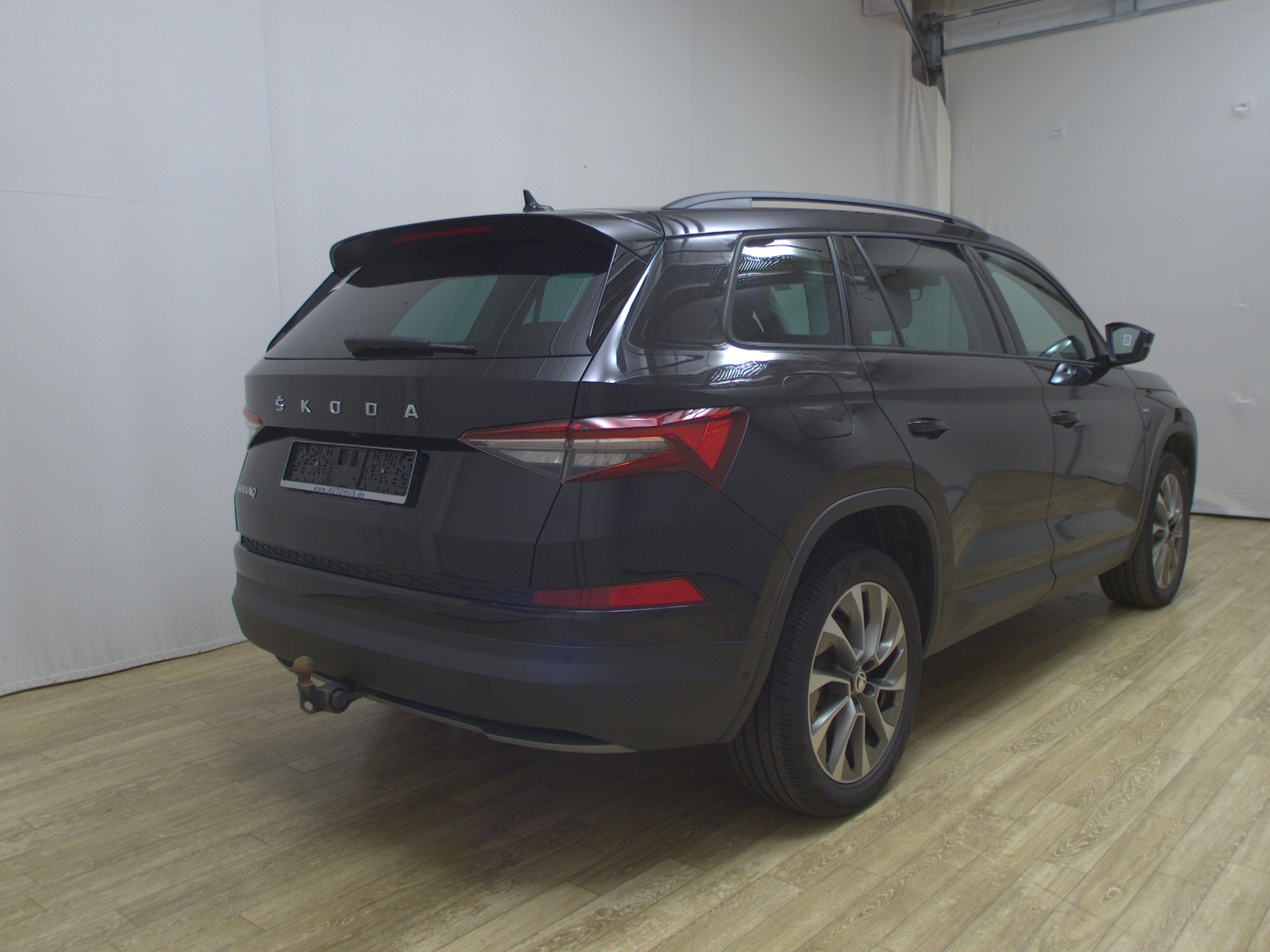 Skoda Kodiaq 2.0 TDI Clever Navi LED RfK AHK ACC Shz 4