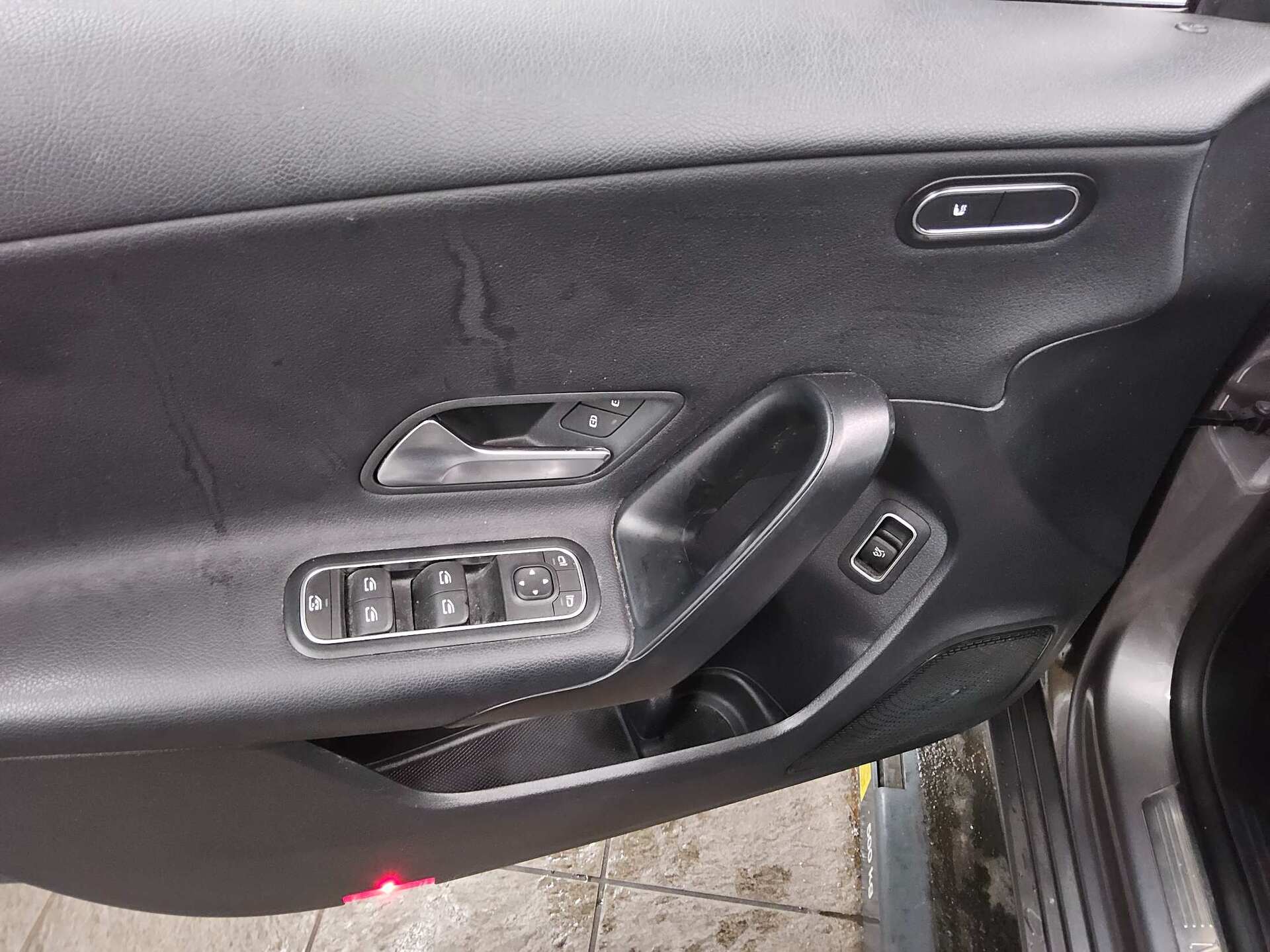 Mercedes-Benz A 200 Lim. d Style T-Leder Navi Ambiente Tempo 10