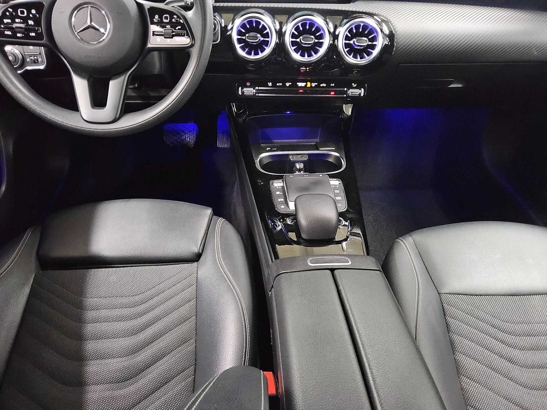 Mercedes-Benz A 200 Lim. d Style T-Leder Navi Ambiente Tempo 6