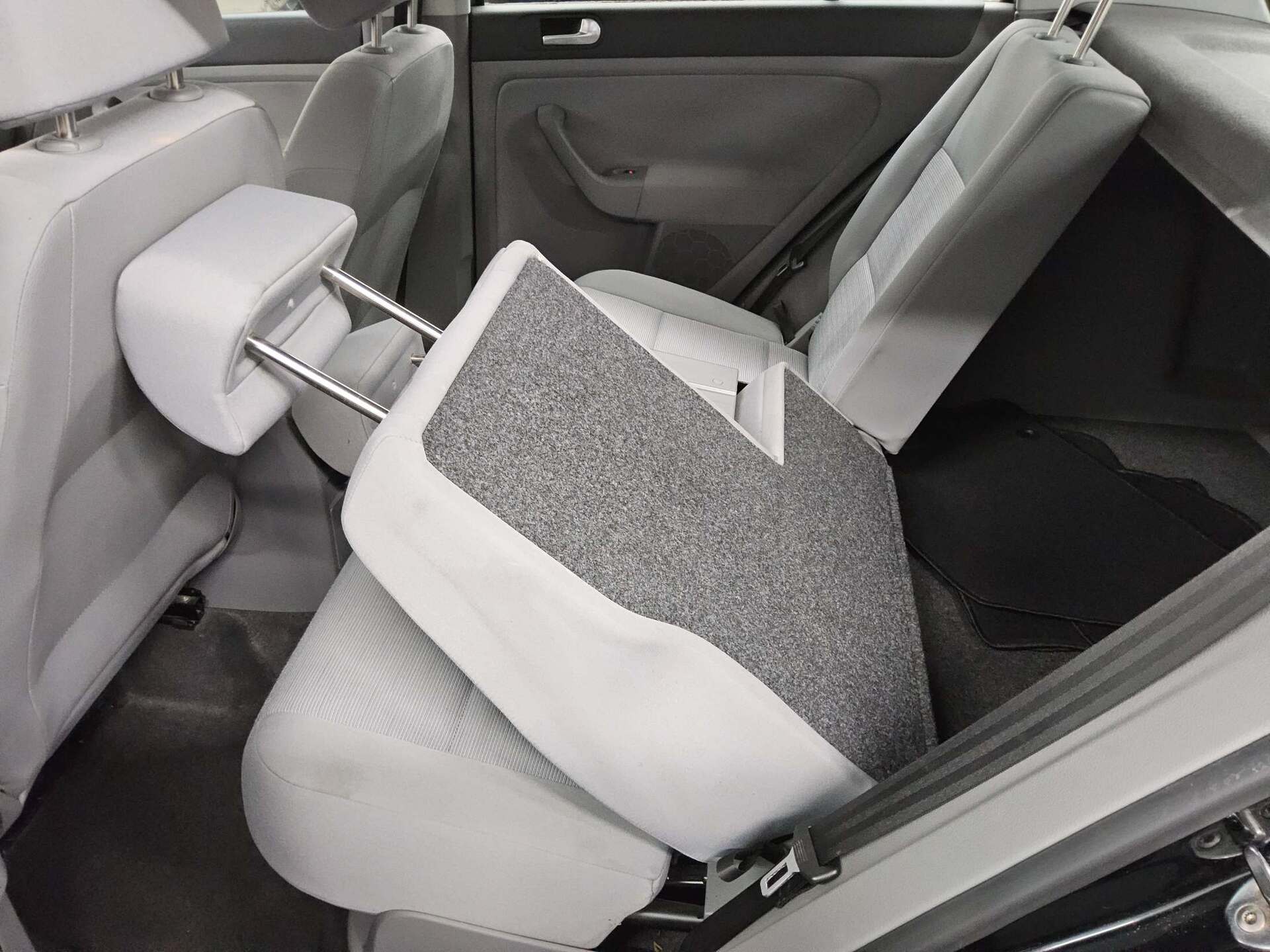 Volkswagen Golf Plus 1.6 TDI Trendline AHK Navi Klima 12