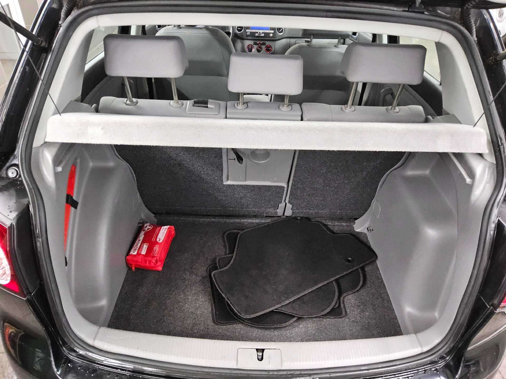 Volkswagen Golf Plus 1.6 TDI Trendline AHK Navi Klima 10