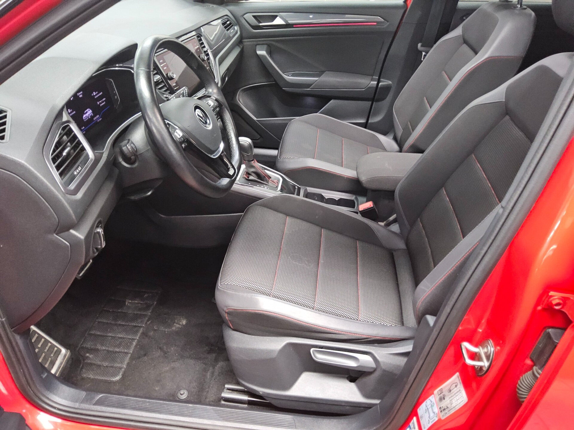 Volkswagen T-Roc 2.0 TDI Sport Navi LED AID Pano RfK AHK 9