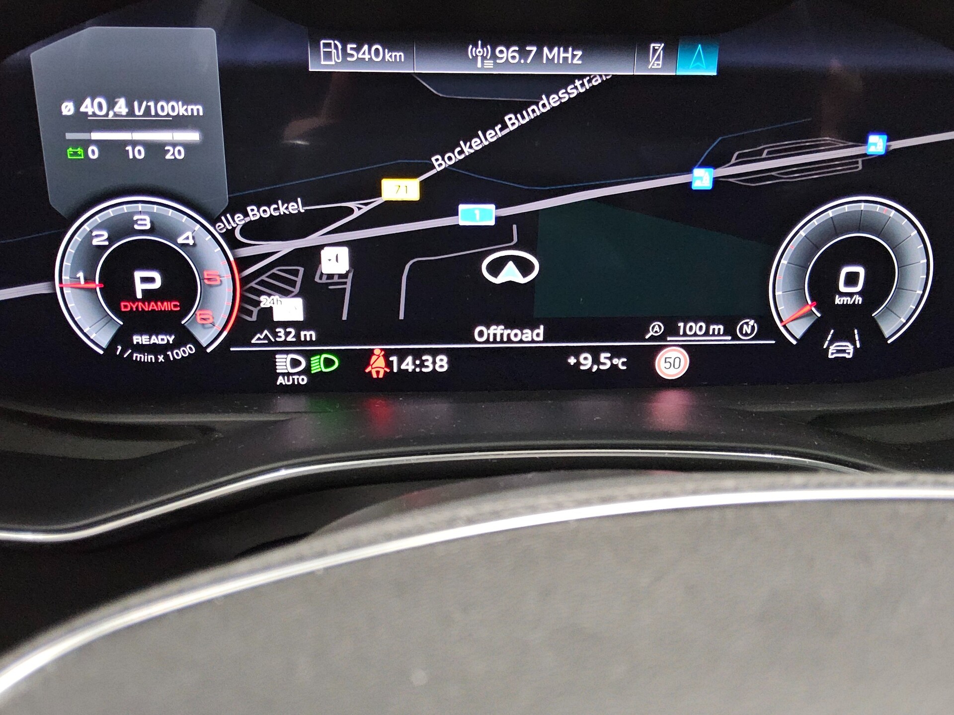 Audi A6 Avant 40 TDI design Navi LED vc Leder RFK AHK 8