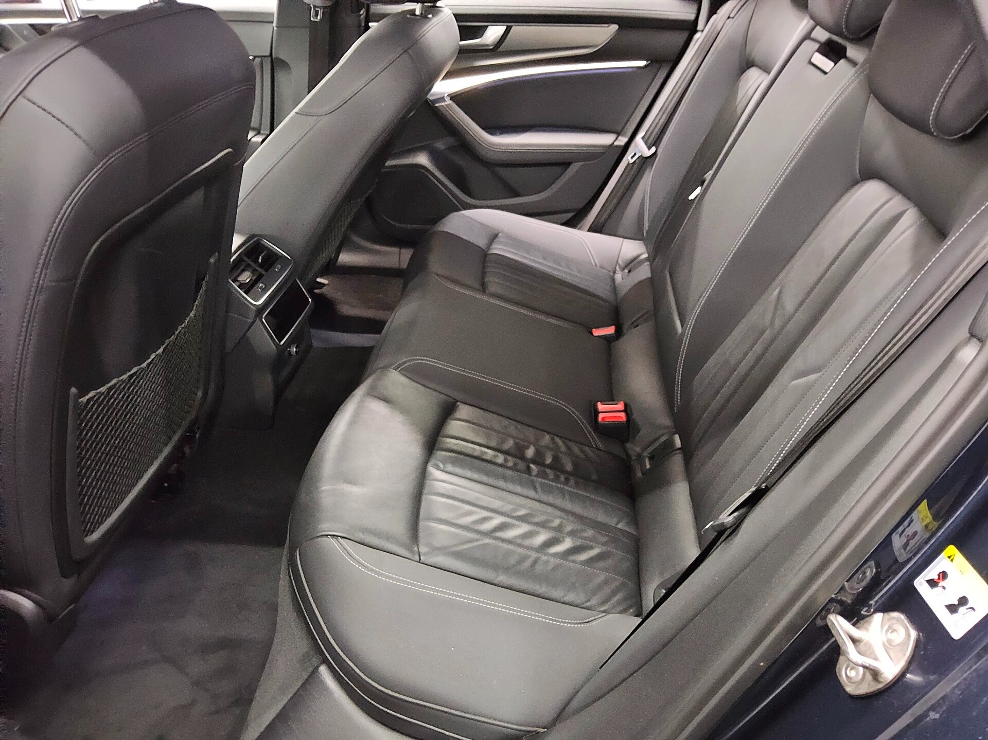 Audi A6 Avant 40 TDI design Navi LED vc Leder RFK AHK 13