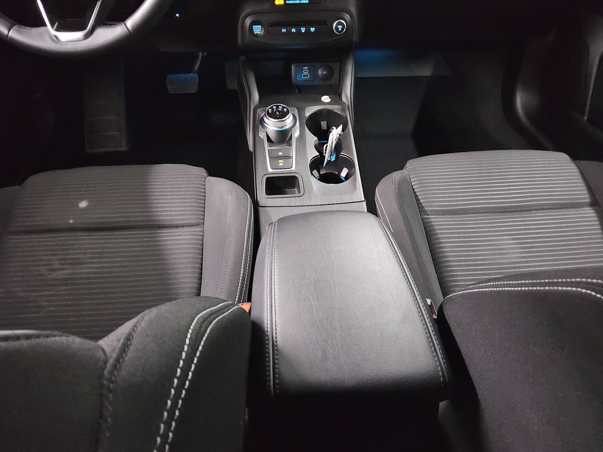 Ford Focus Turnier 1.5 EB Titanium X Navi LED RFK PDC 6