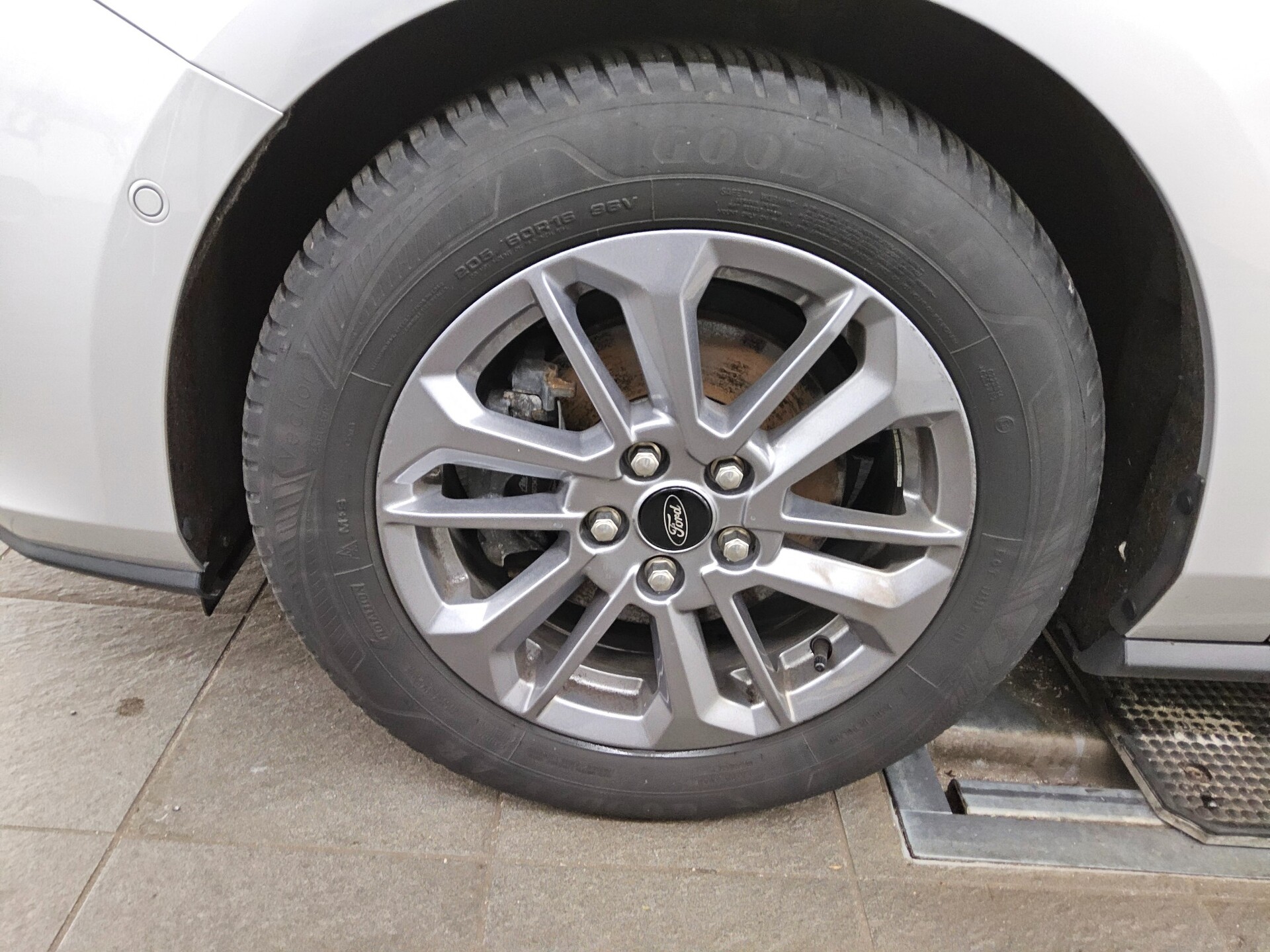 Ford Focus Turnier 1.5 EB Titanium X Navi LED RFK PDC 11