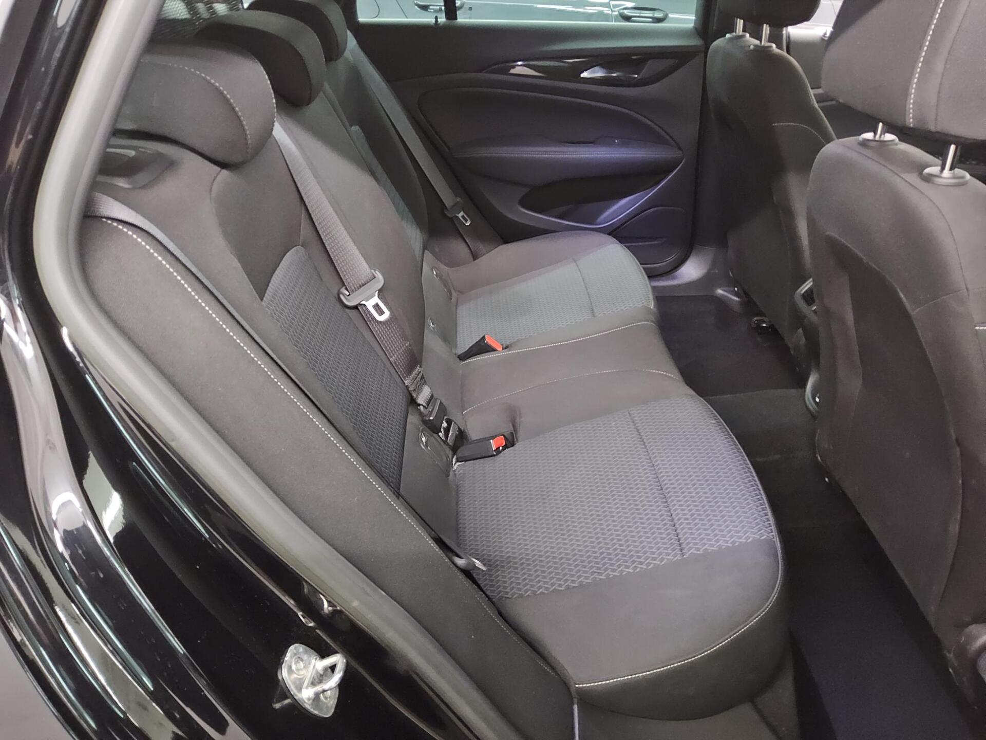 Opel Insignia ST 1.5 D Business Ed. Navi LED RfK AHK 13