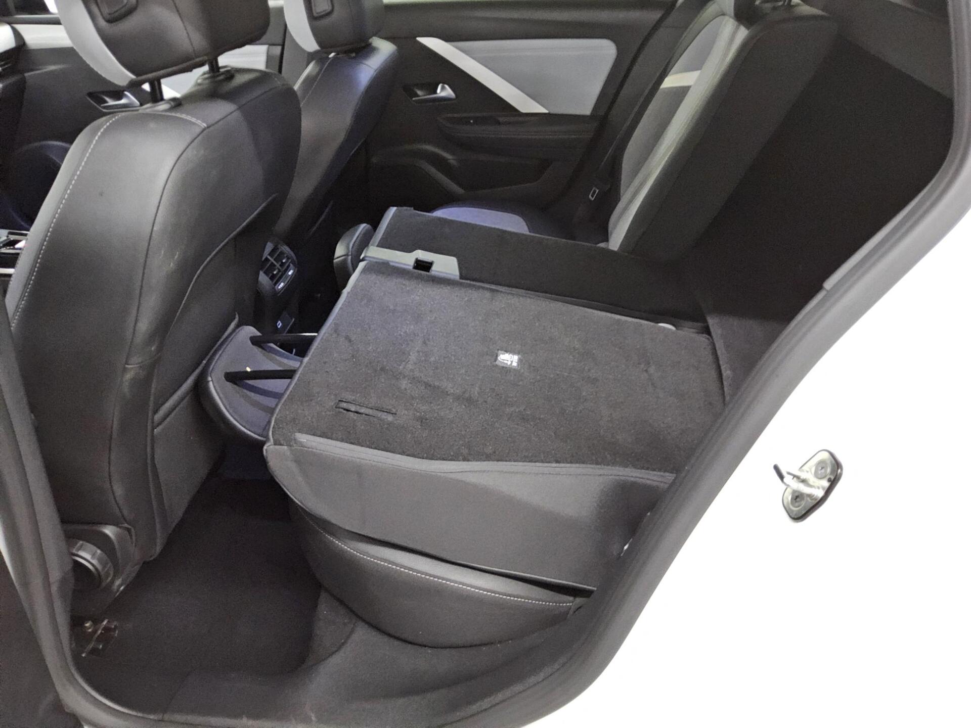 Opel Astra ST 1.5 D Elegance T-Leder Navi LED RfK Shz 13