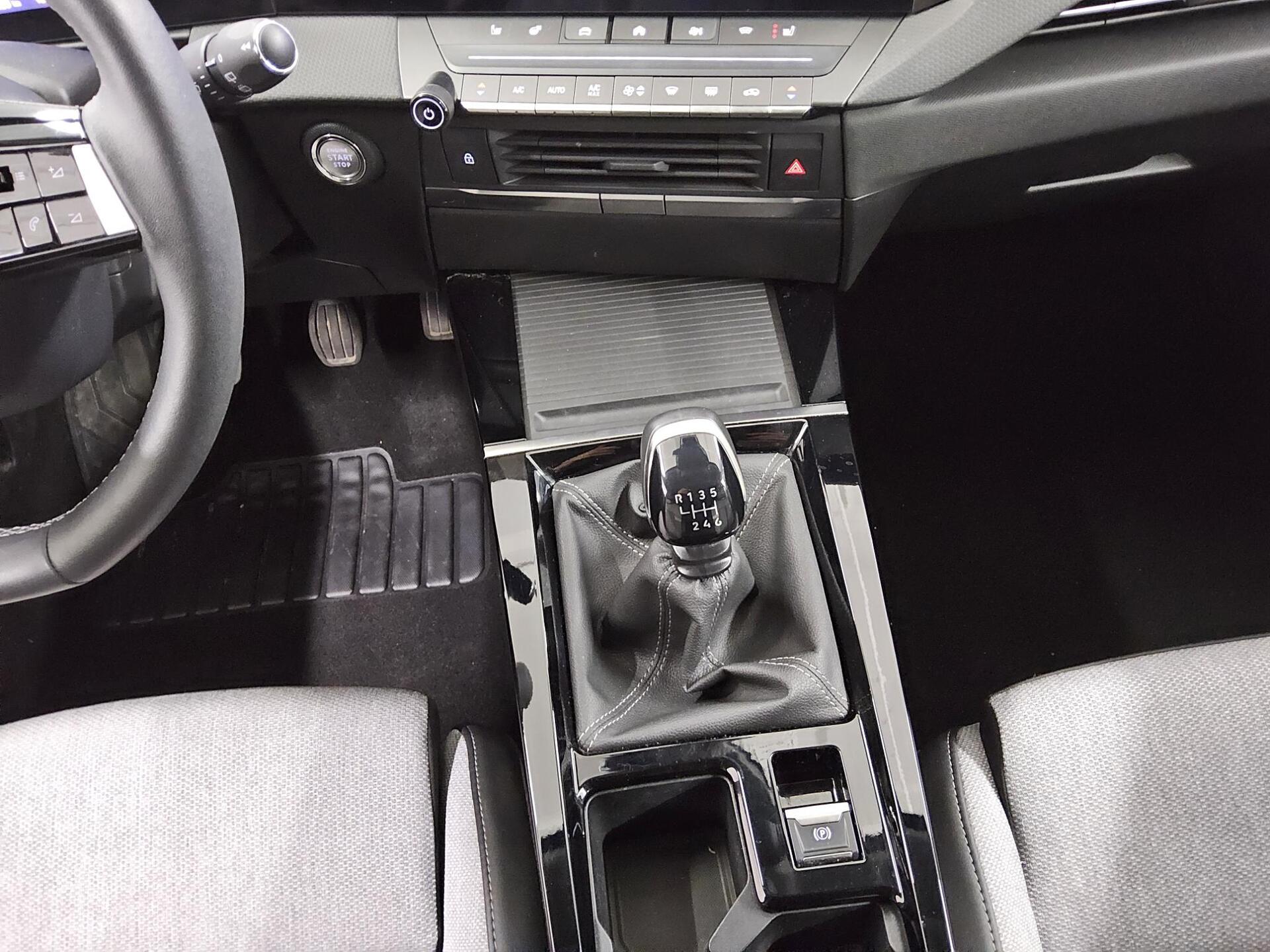 Opel Astra ST 1.2 Turbo Elegance T-Leder Navi LED RFK 6