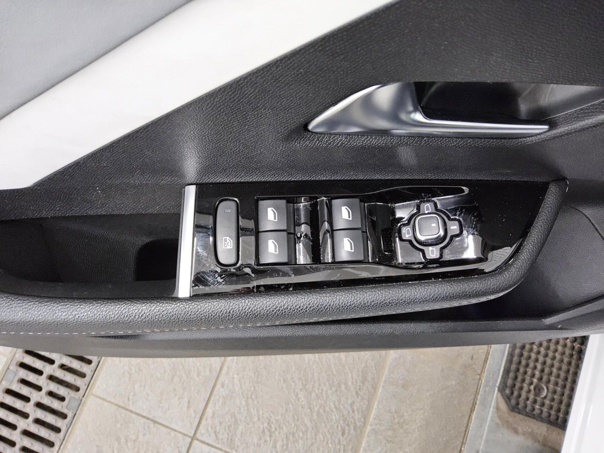 Opel Astra ST 1.2 Turbo Elegance T-Leder Navi LED RFK 10