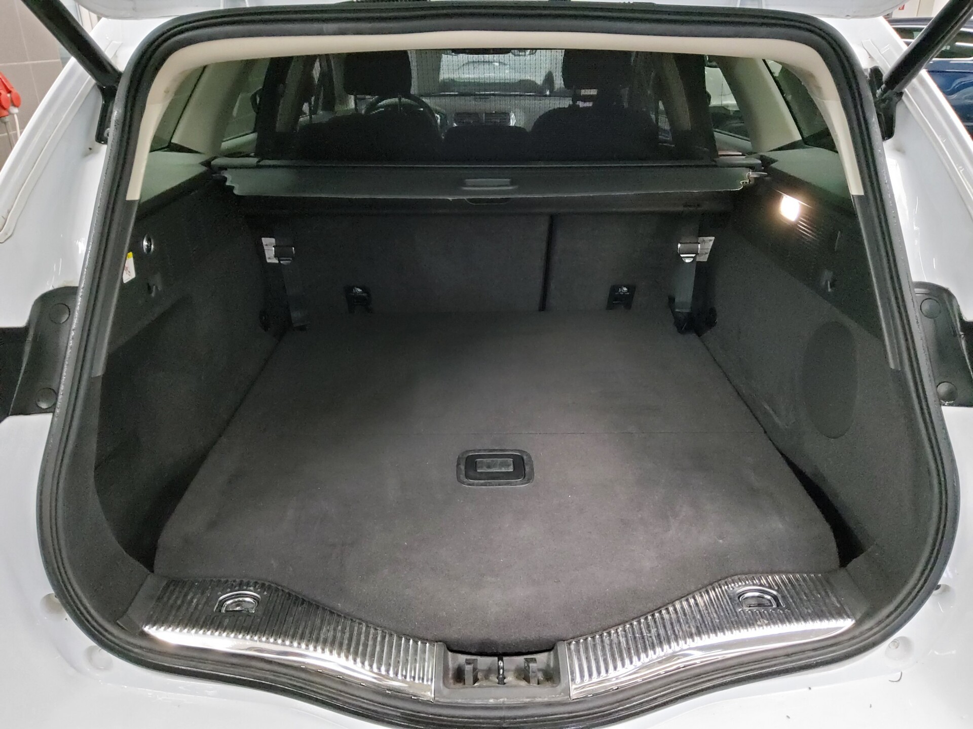 Ford Mondeo Turnier 2.0 EB Titanium Navi LED AHK 11