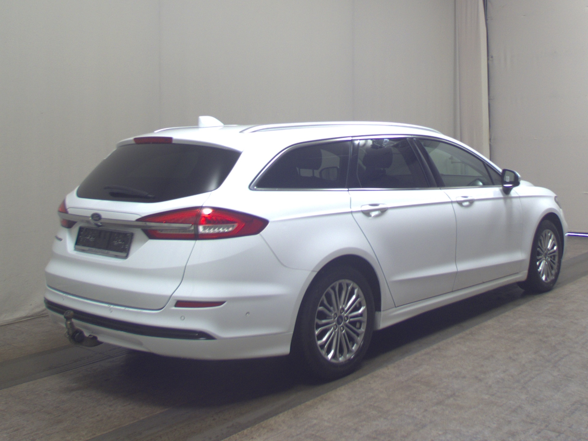 Ford Mondeo Turnier 2.0 EB Titanium Navi LED AHK 4