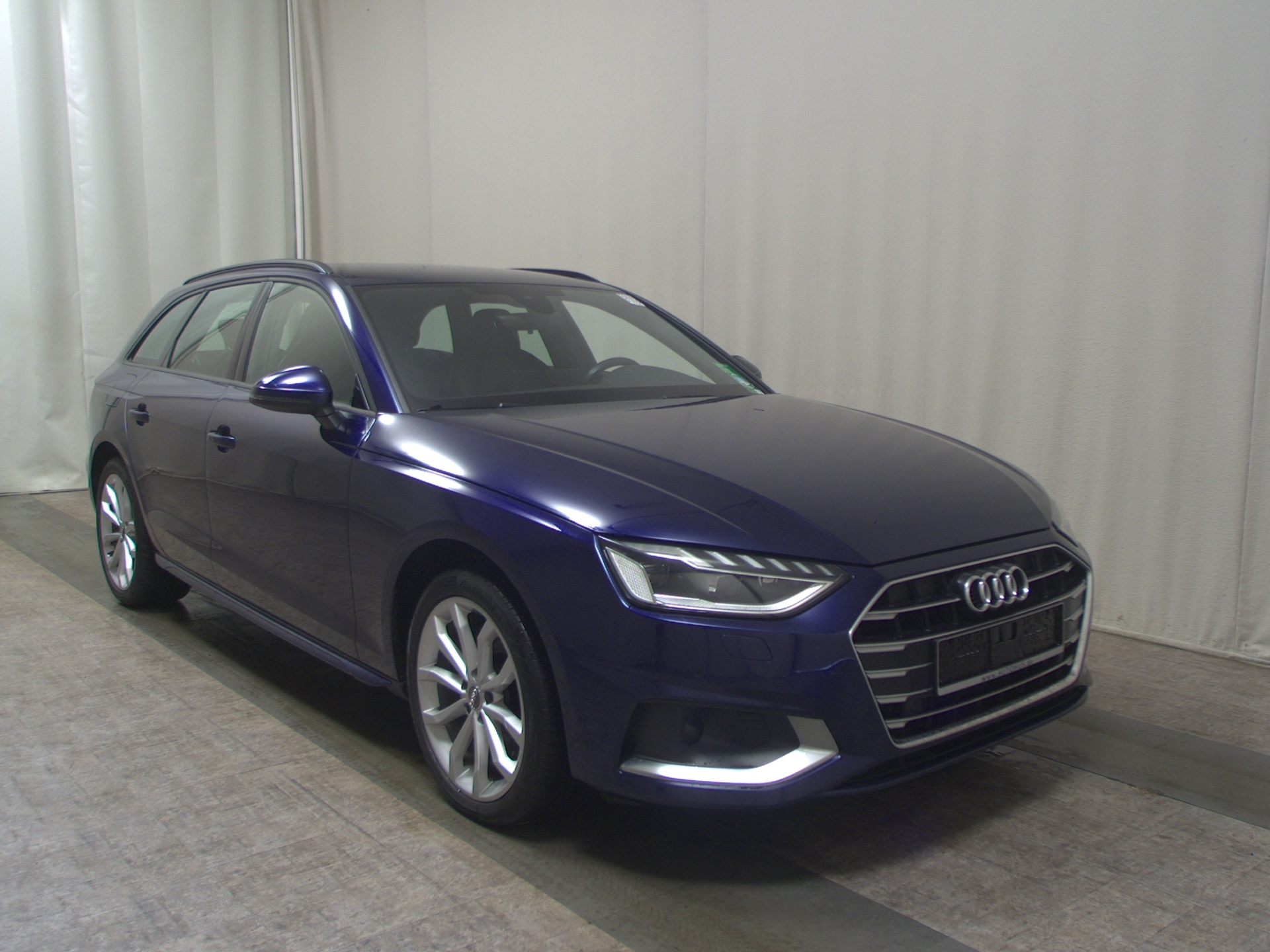 Audi A4 Avant 35 TDI S-Line S-Sportsitze Navi vc B&O 3