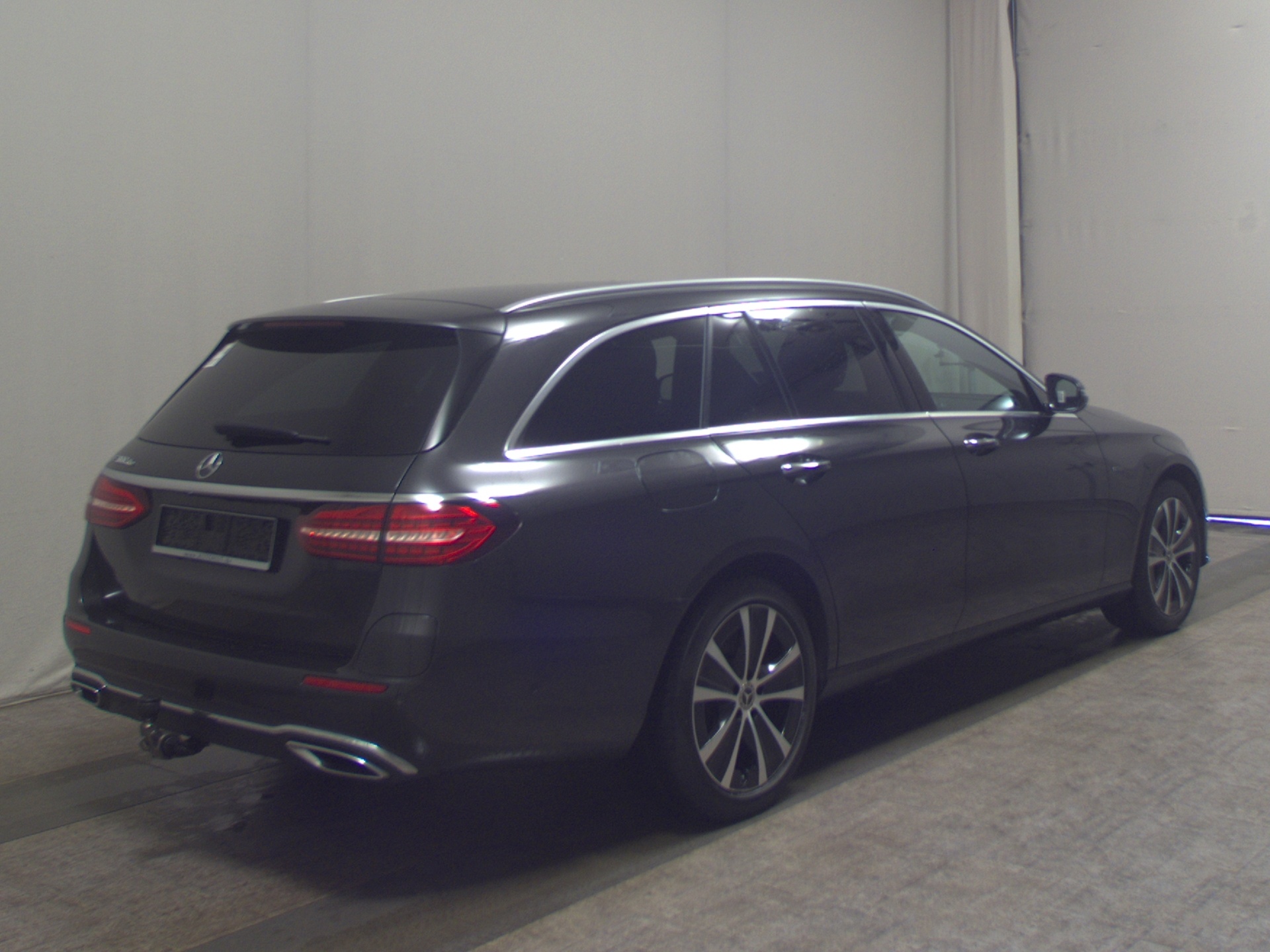 Mercedes-Benz E 300 T de Avantgarde Navi LED Widescrn Pano HuD 4