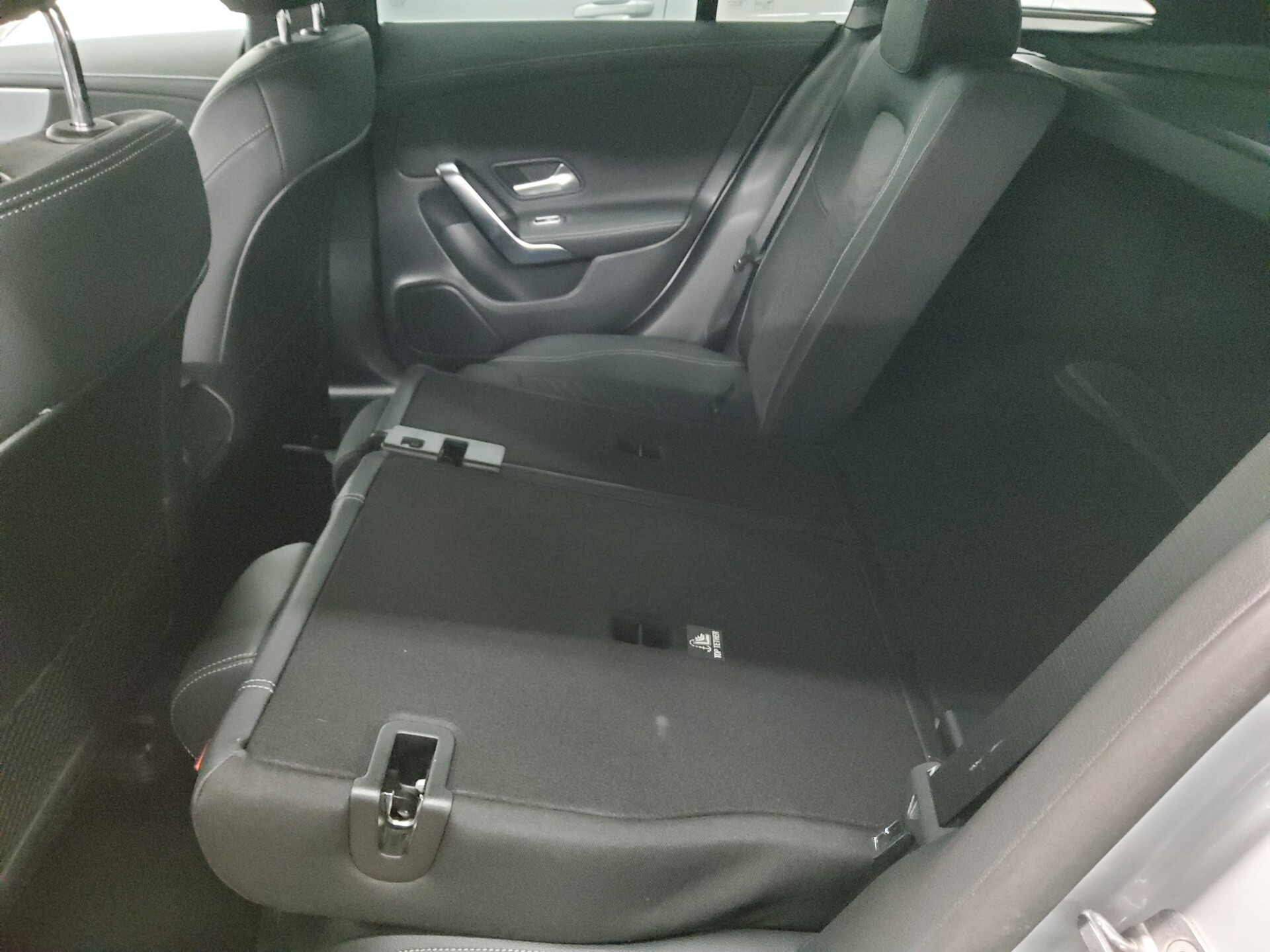 Mercedes-Benz CLA 220 SB d Progressive T-Leder Navi LED AHK 13