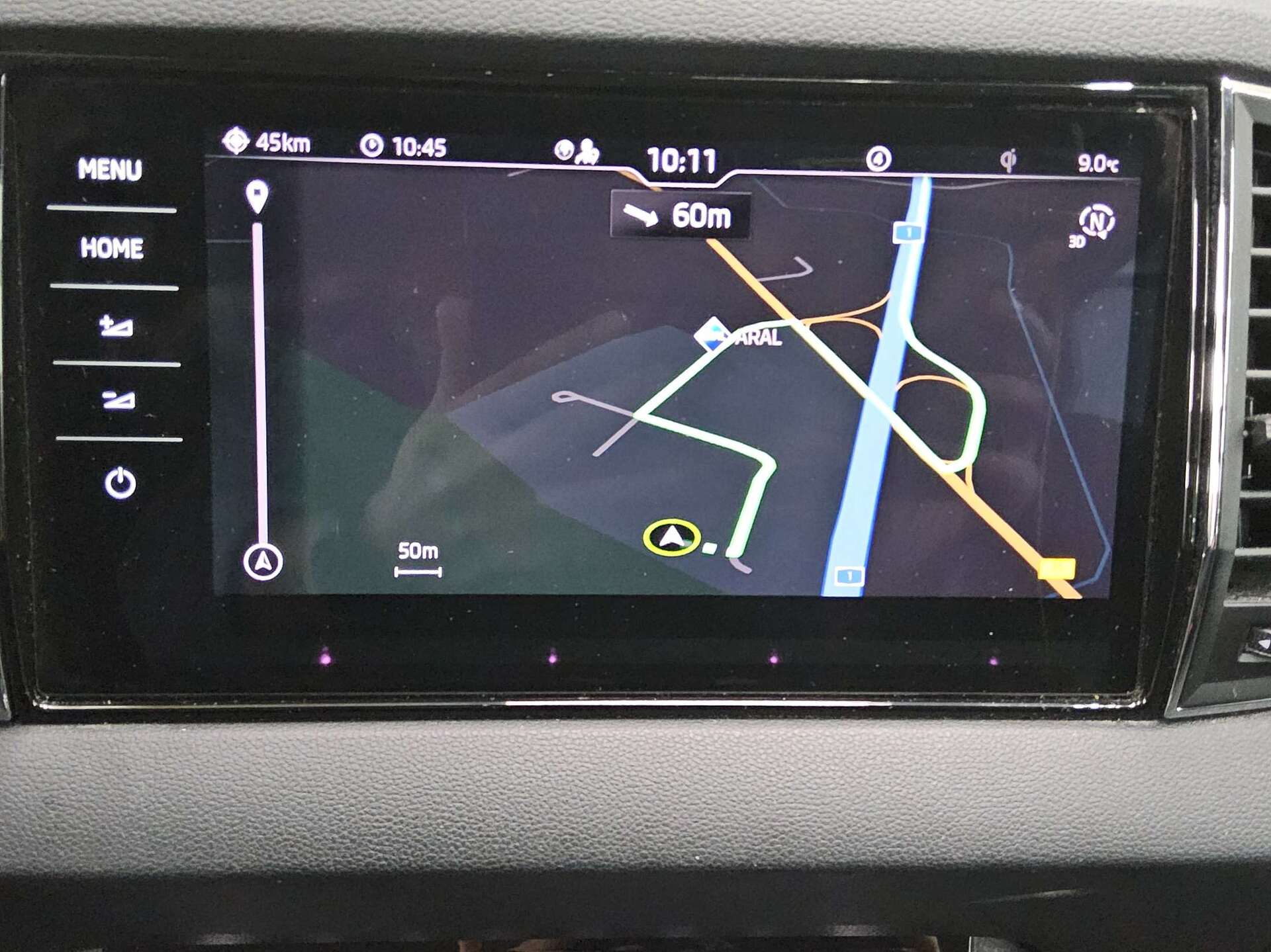 Skoda Karoq 2.0 TDI Clever Navi LED 4xShz RfK ACC PDC 7