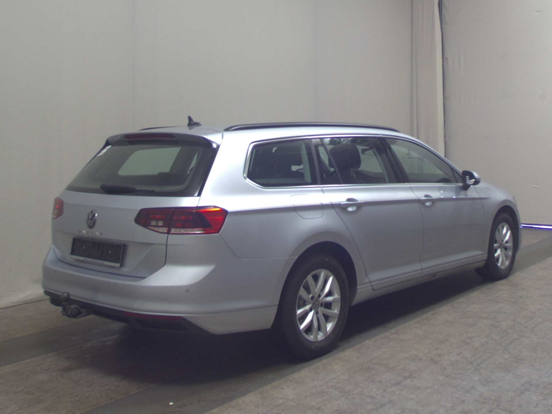 Volkswagen Passat Var. 2.0 TDI Business Navi LED AID RfK 4