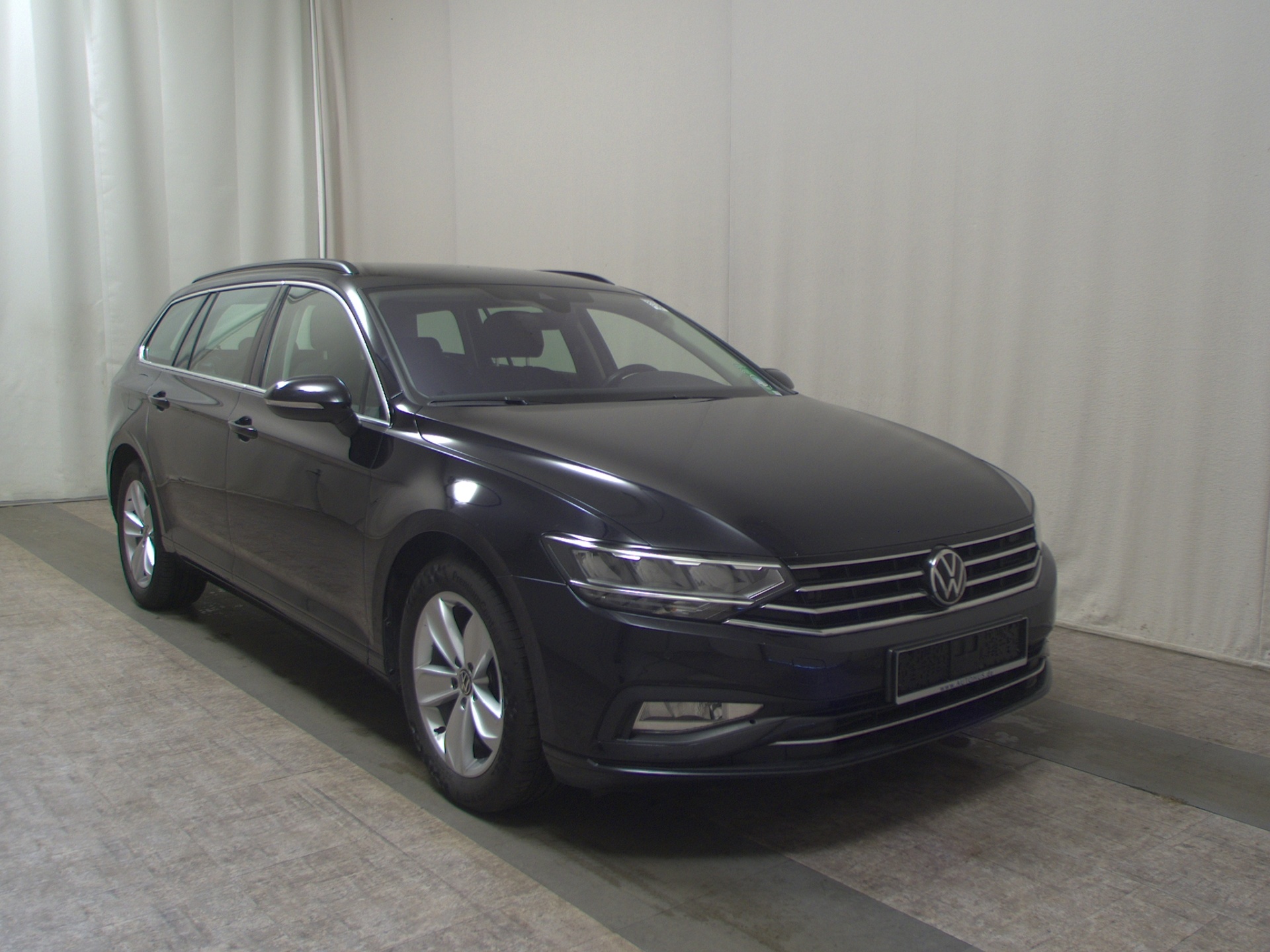 Volkswagen Passat Var. 2.0 TDI Business Navi LED AID RFK 3
