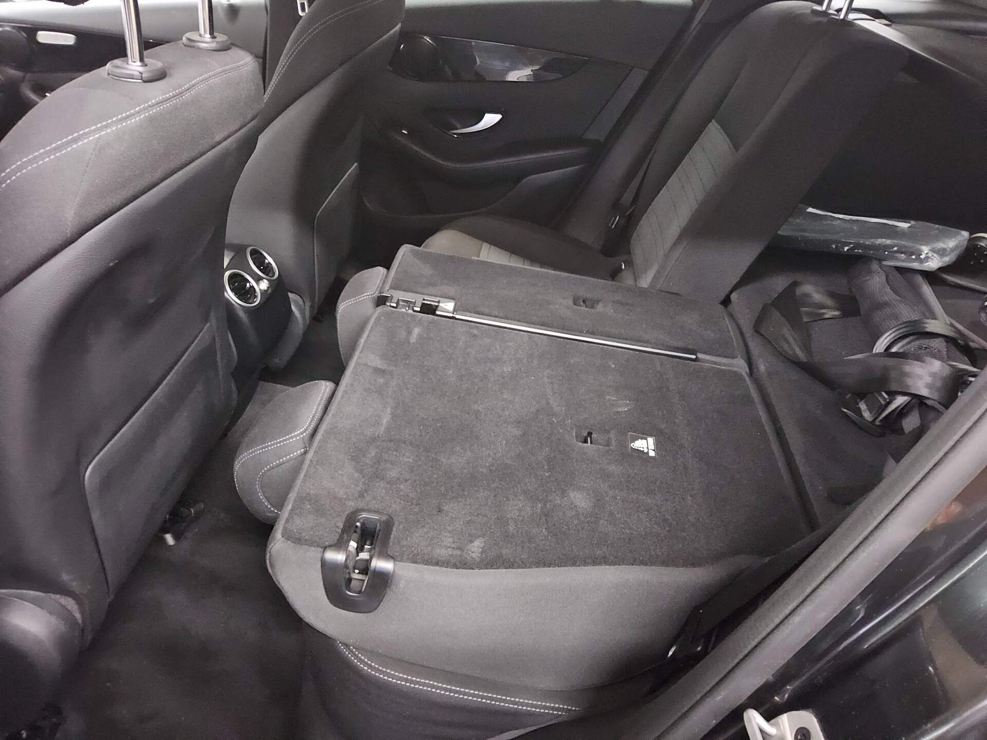 Mercedes-Benz GLC 300 e 4M Navi LED MBUX Kamera Distronic+ 12