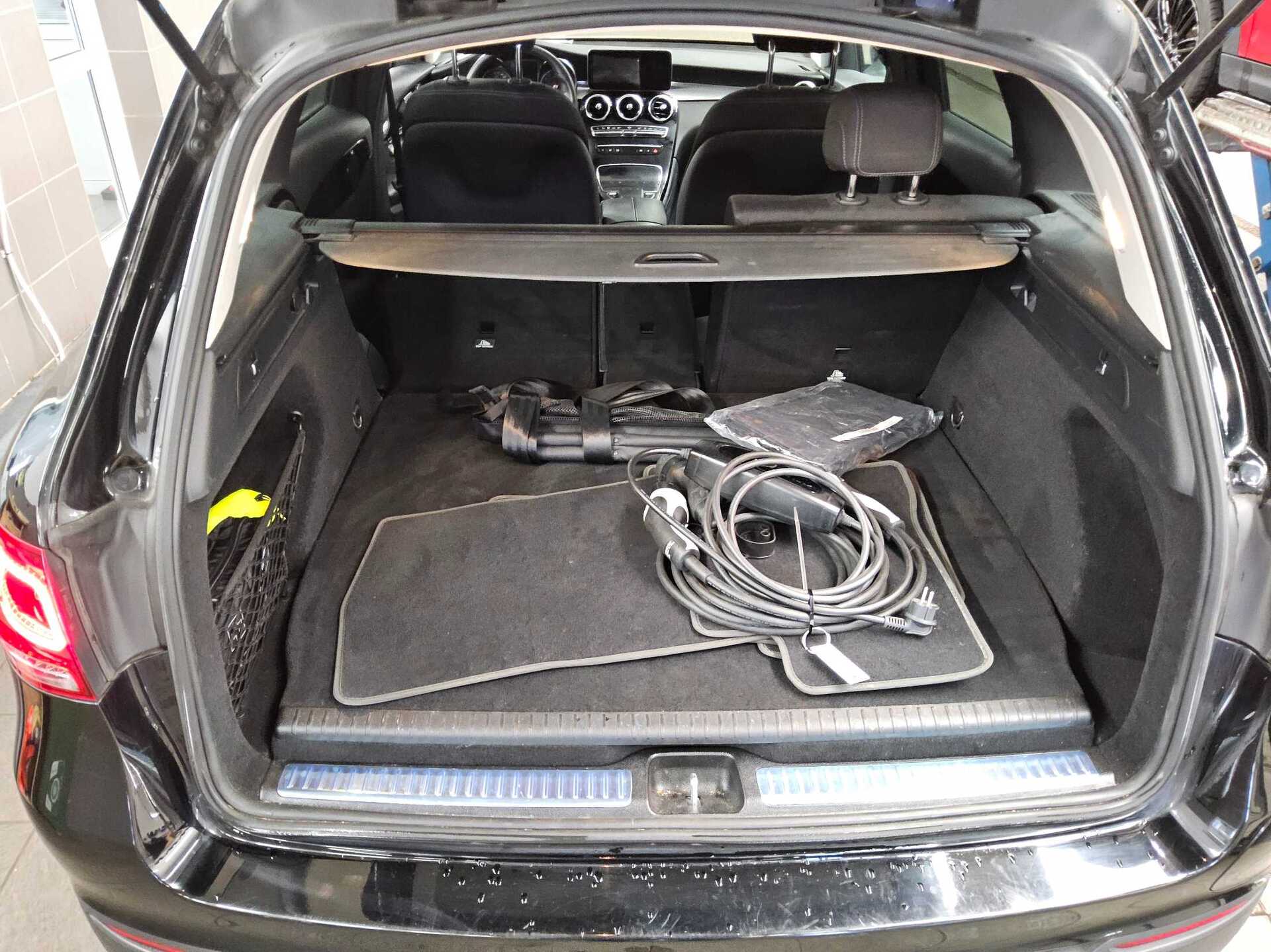 Mercedes-Benz GLC 300 e 4M Navi LED MBUX Kamera Distronic+ 11