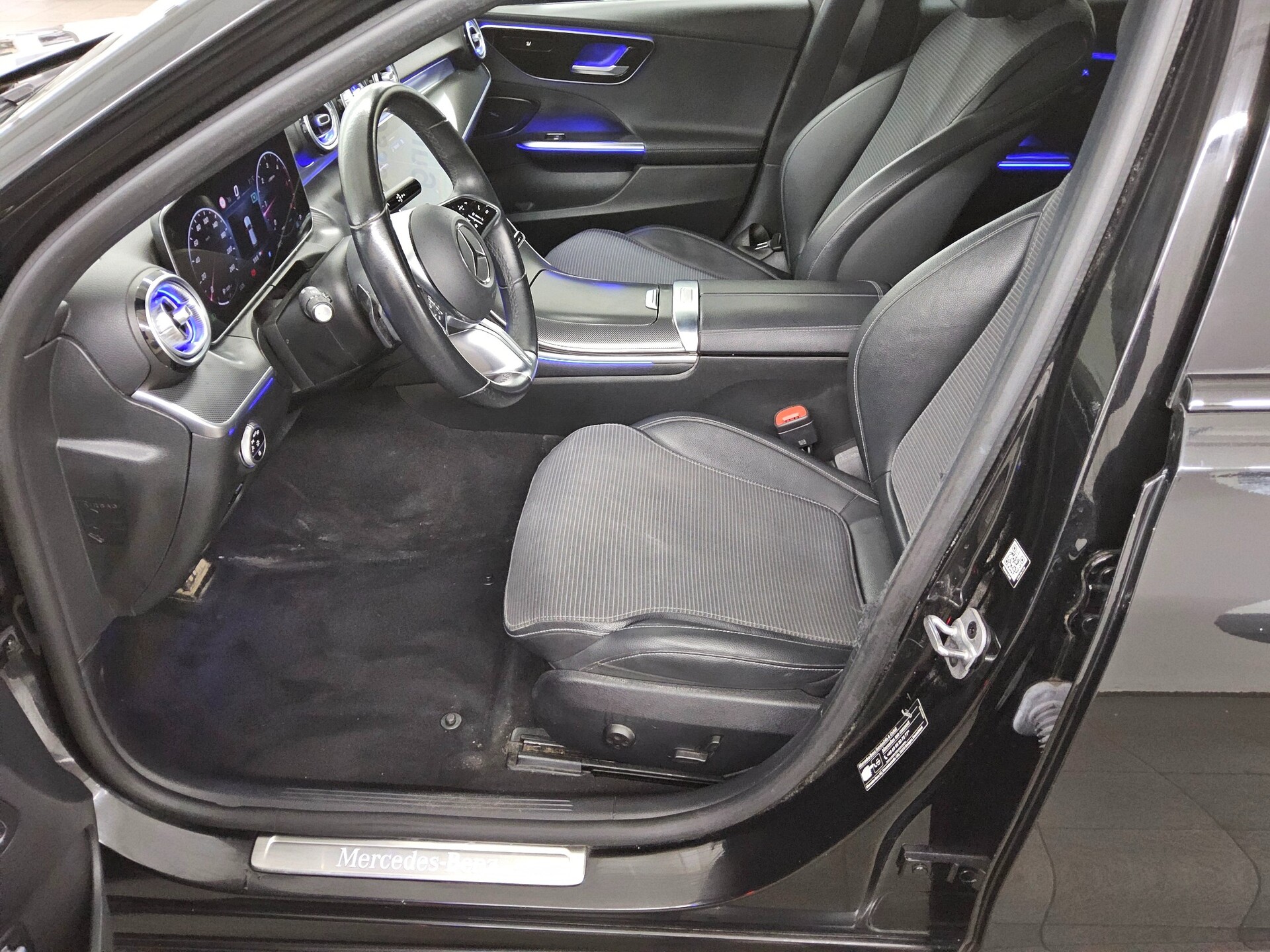 Mercedes-Benz C 220 T d Avantgarde T-Leder Navi LED Sound RfK 9